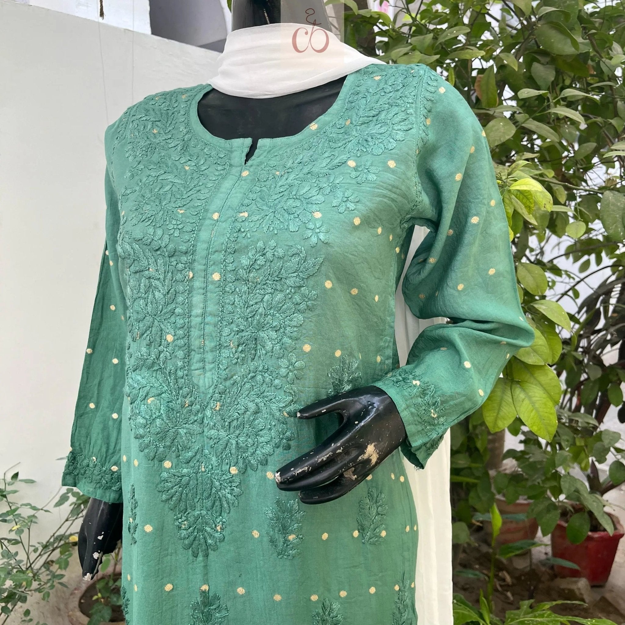 Chanderi Ombre Straight Kurta - Chikankari official