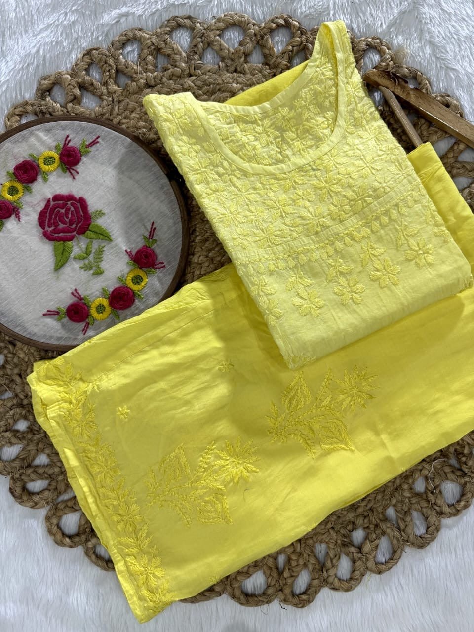 36 / yellow