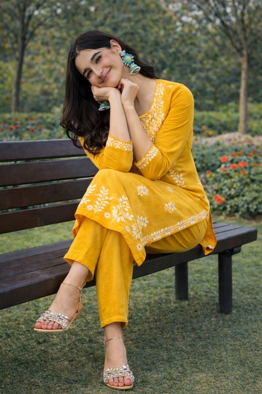 Cotton Blen Kurta pant set yellow - Chikankari official