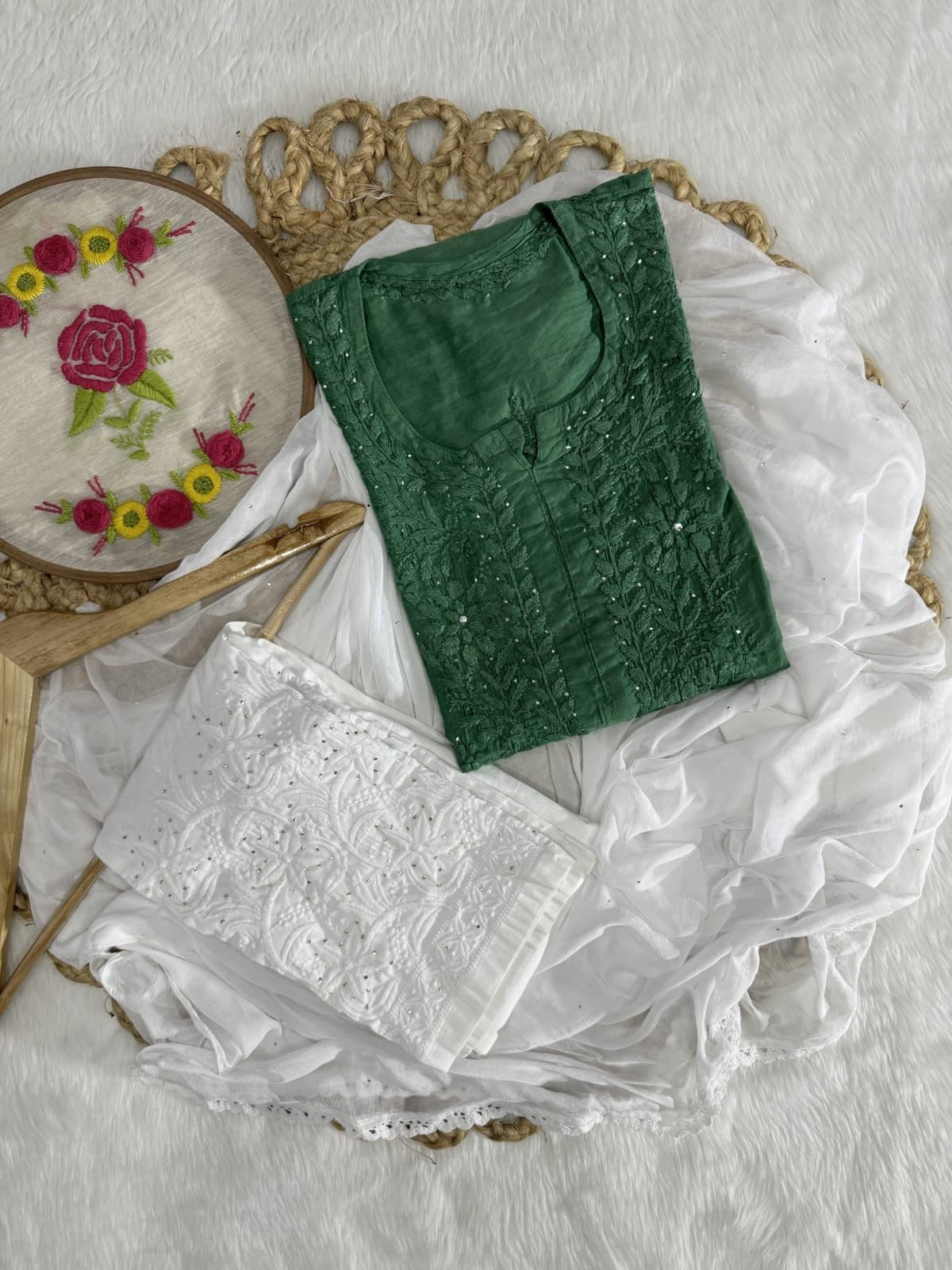 36 / green