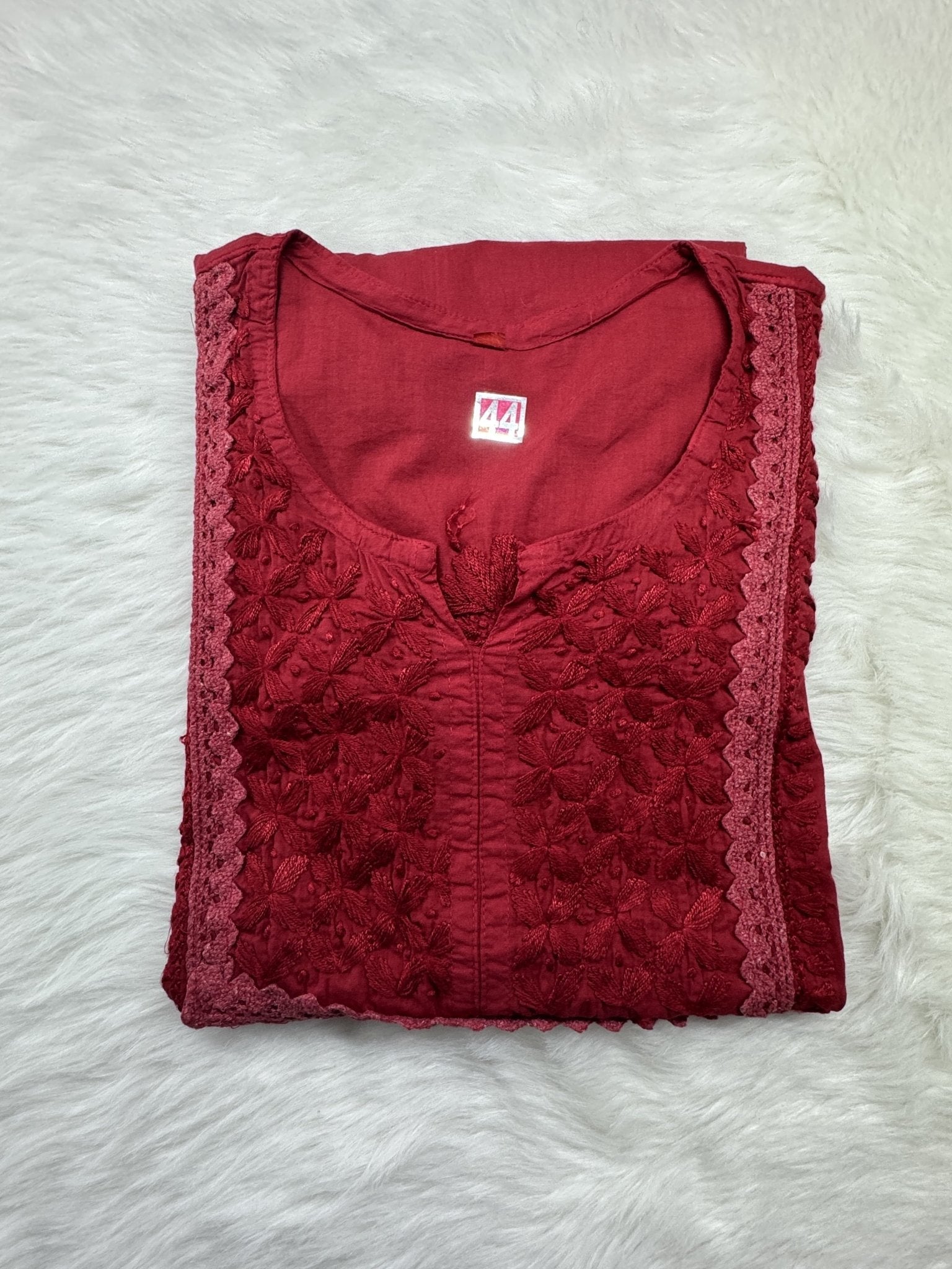 38 / red