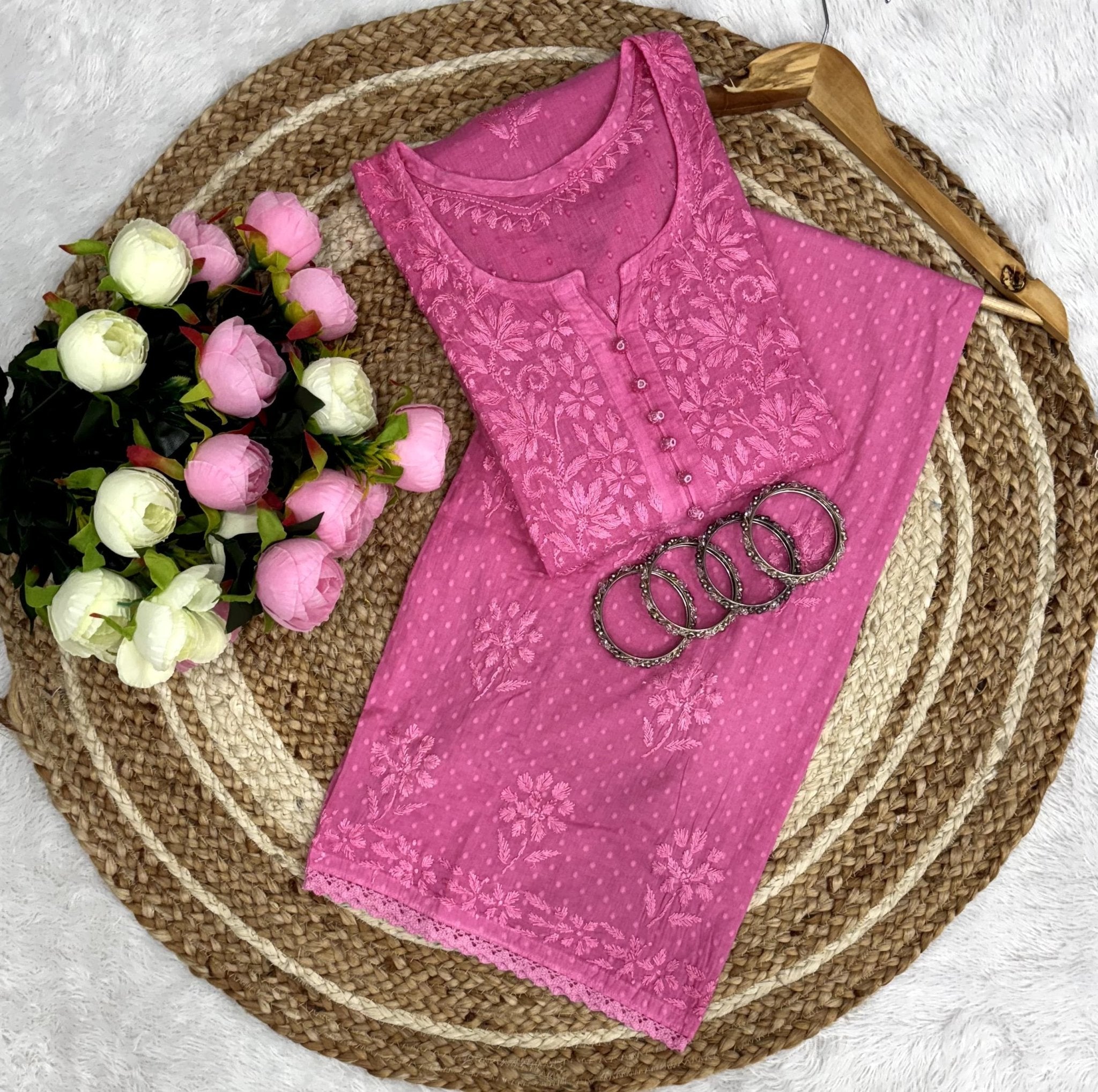 38 / pink