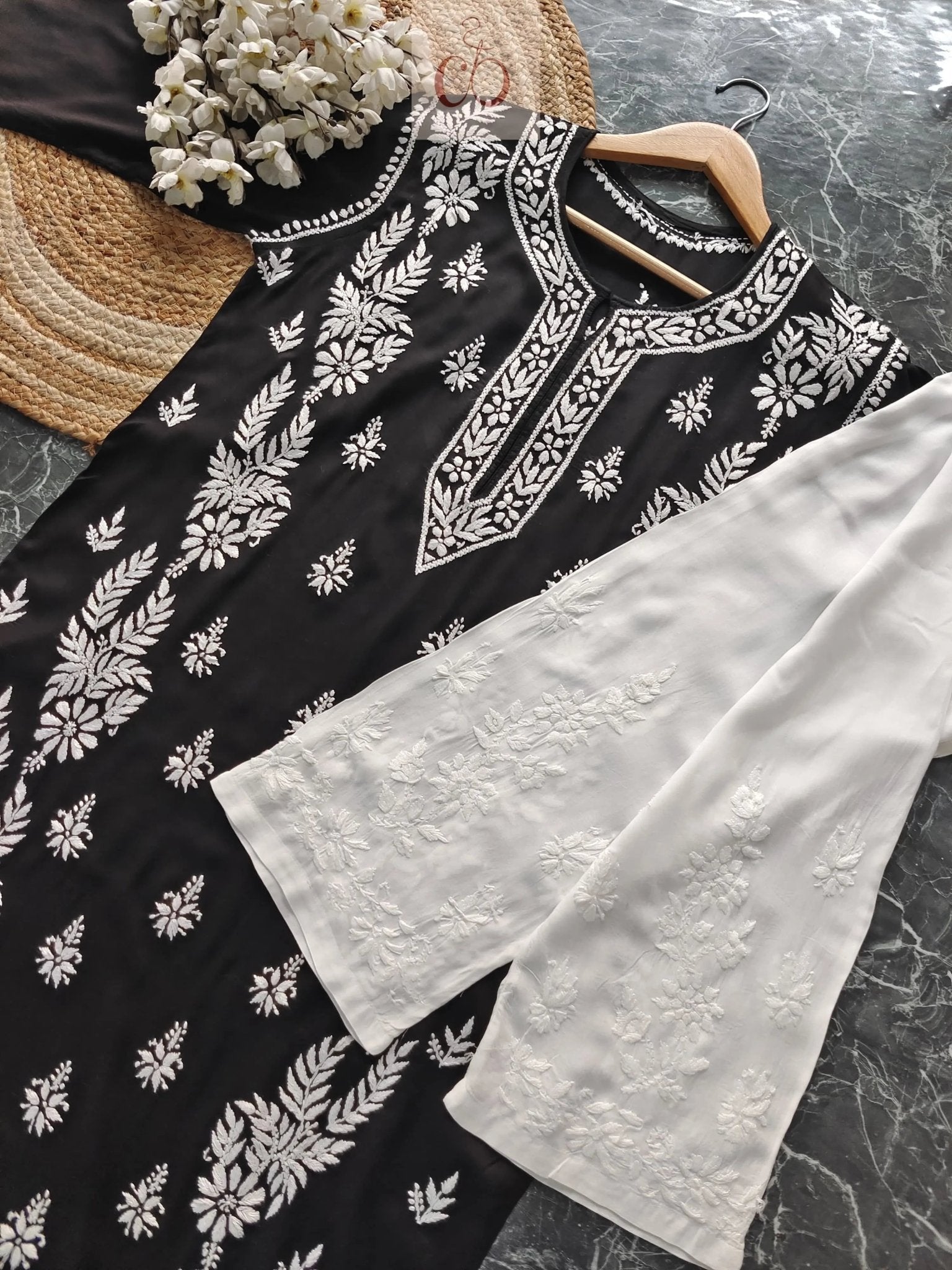 Double Leaf Panel Kurti - Chikankari official