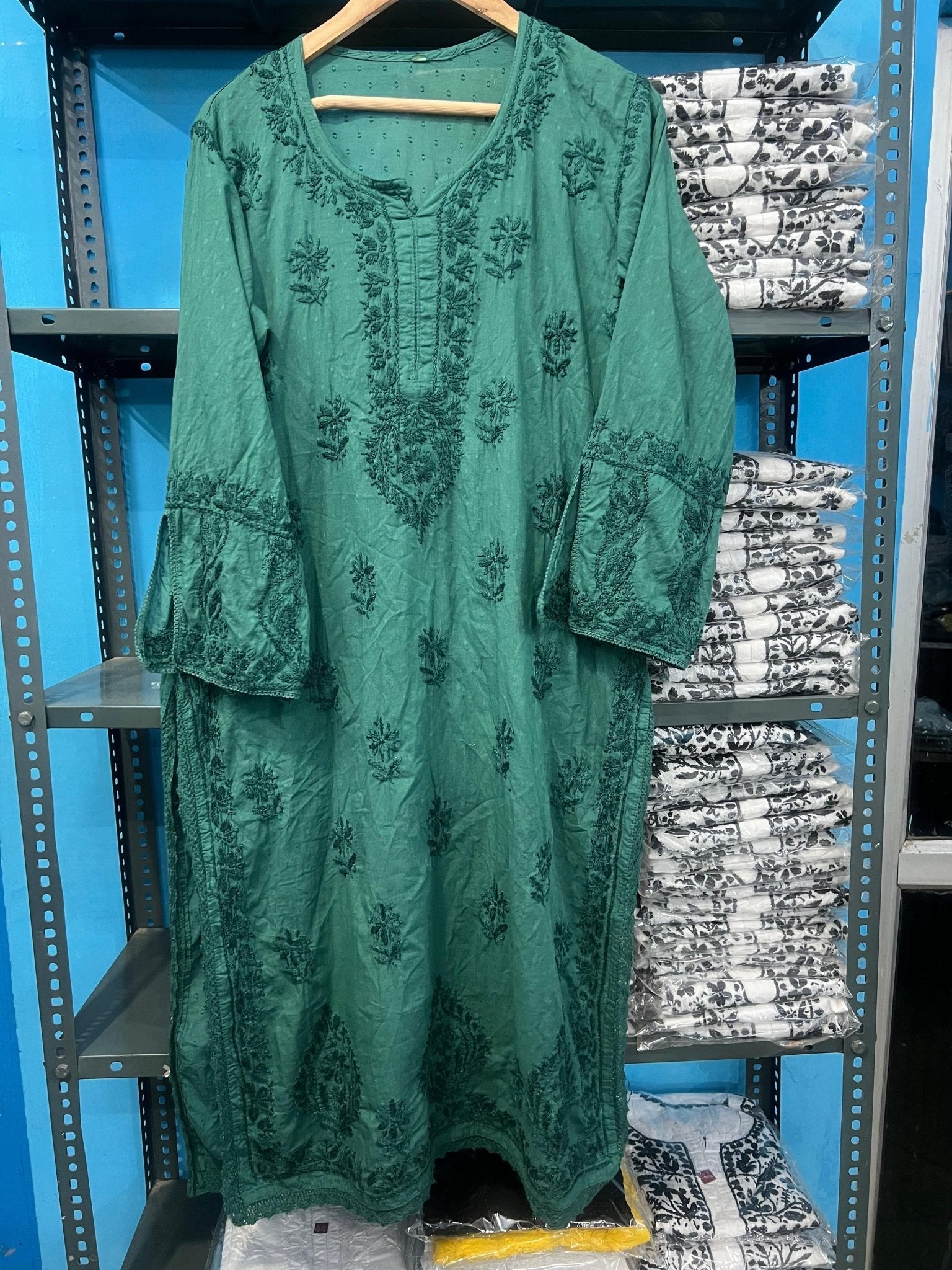 38 / sea green