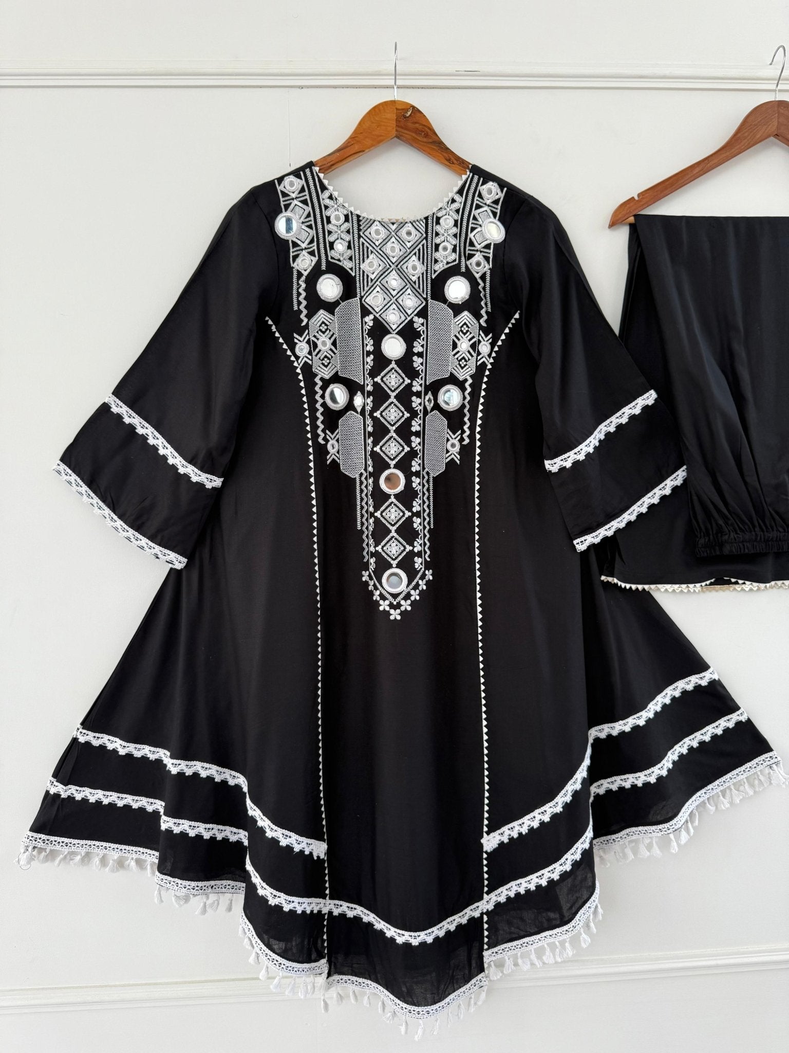 Elegant Rayon Kurti Set with Mirror & Lace Detailing - Chikankari official