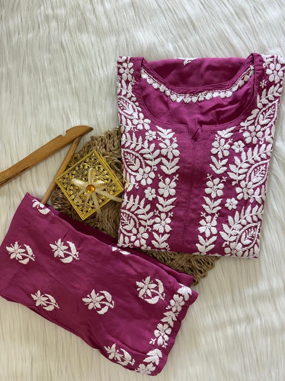 Exclusive heavy handcrafted Modal Combo - Chikankari official