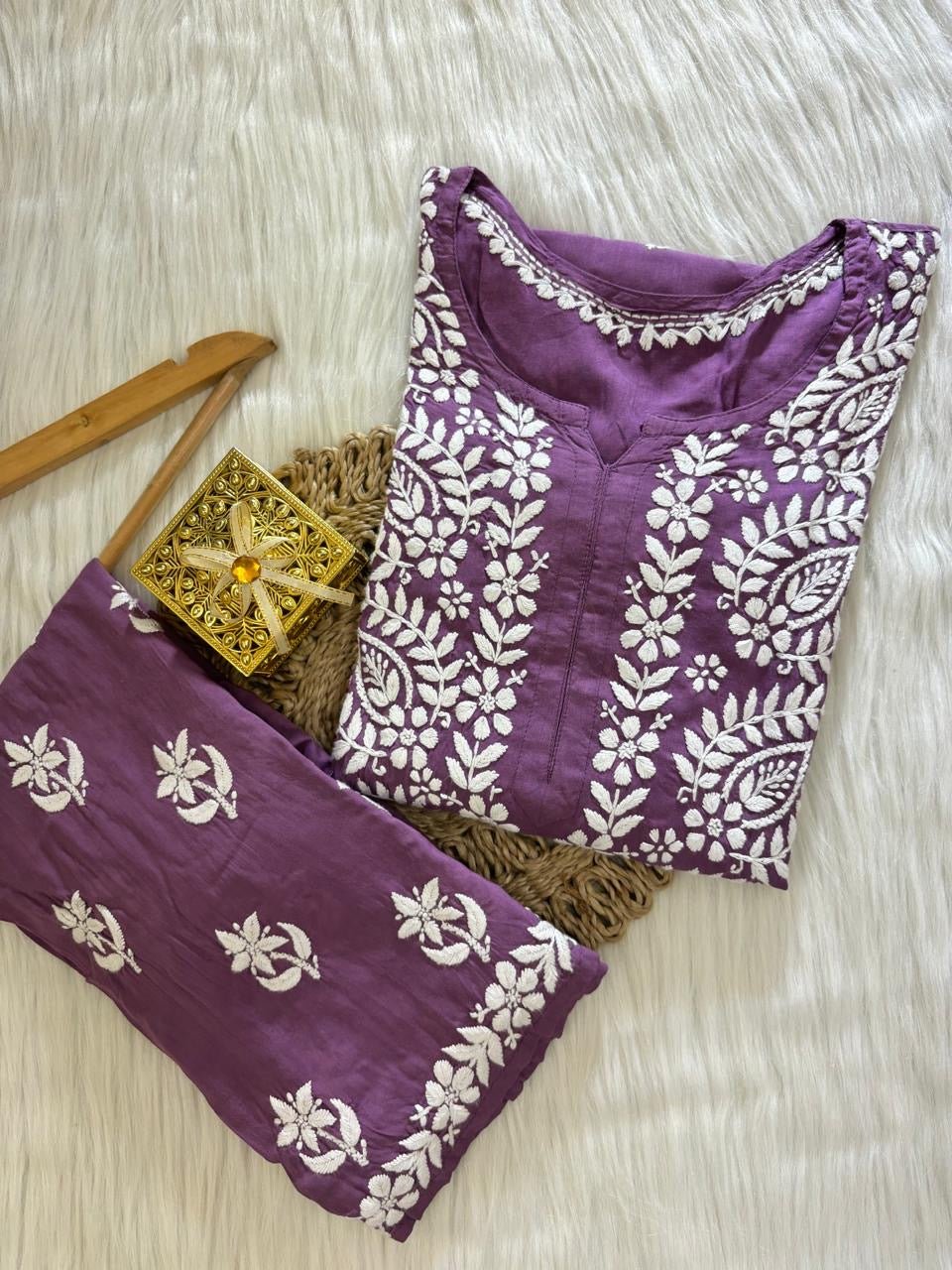 Exclusive heavy handcrafted Modal Combo - Chikankari official