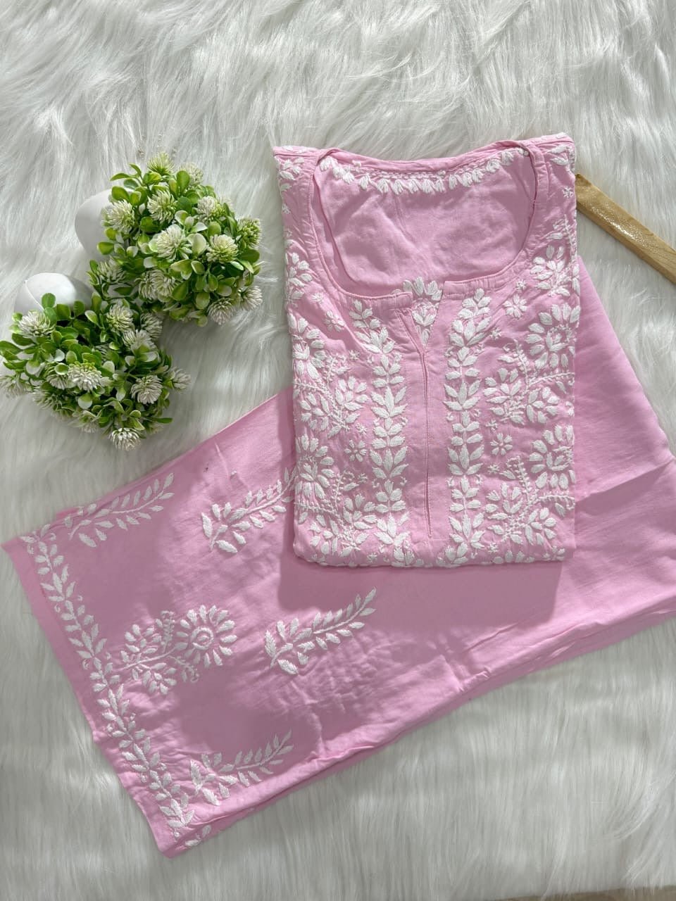 38 / baby pink