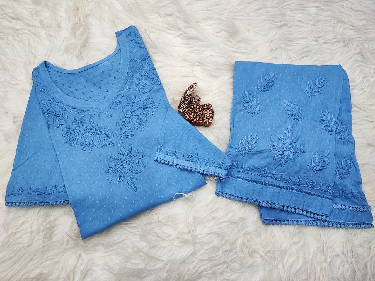 Fancy Comfortable Kureshiya 3d work Set - Chikankari official
