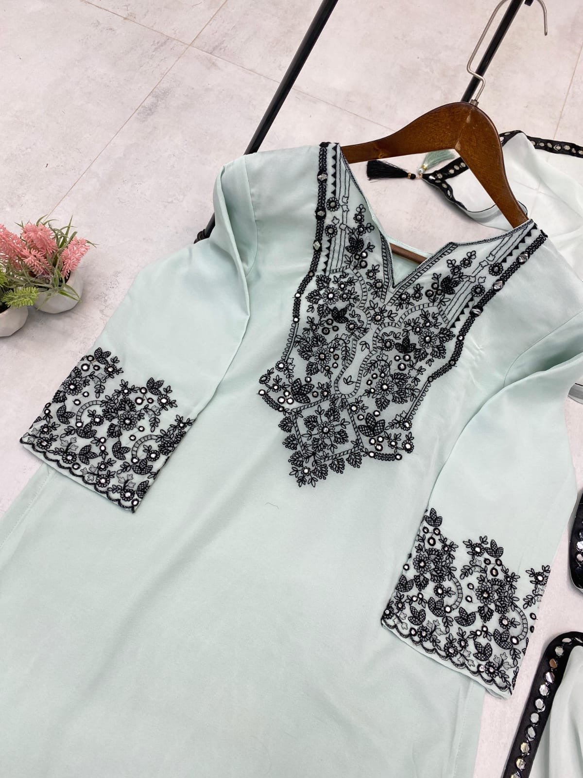 Georgette Light Work 3pc Set - Chikankari official