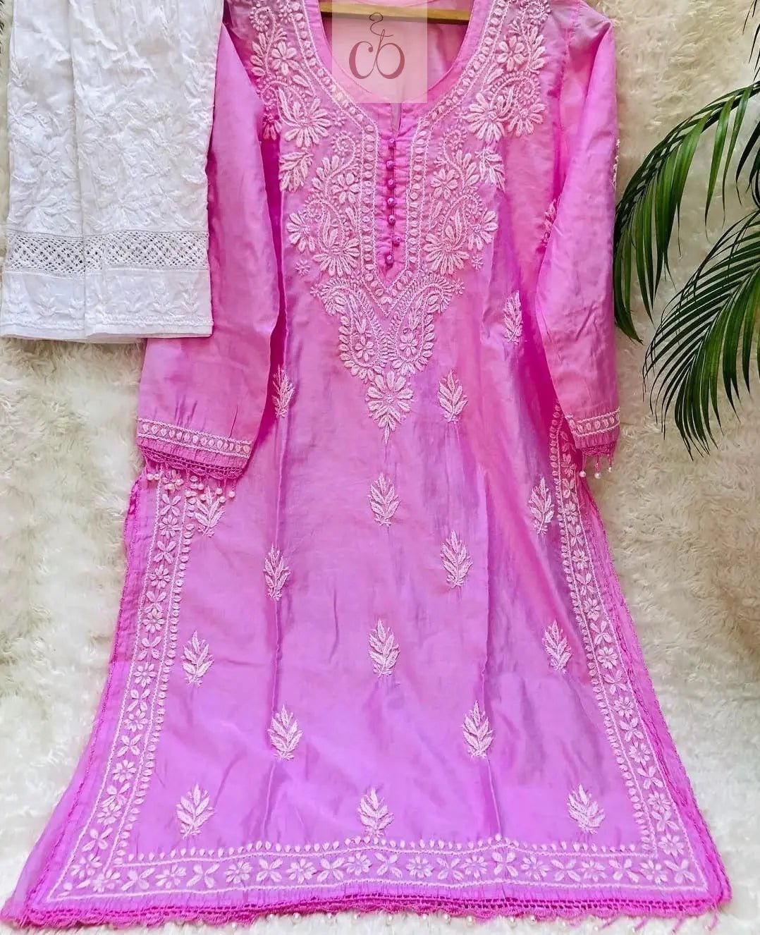 Hand Craft Resham article - Chikankari official