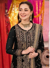 Hania Amir’s 3pc Faux Georgette Set - Chikankari official