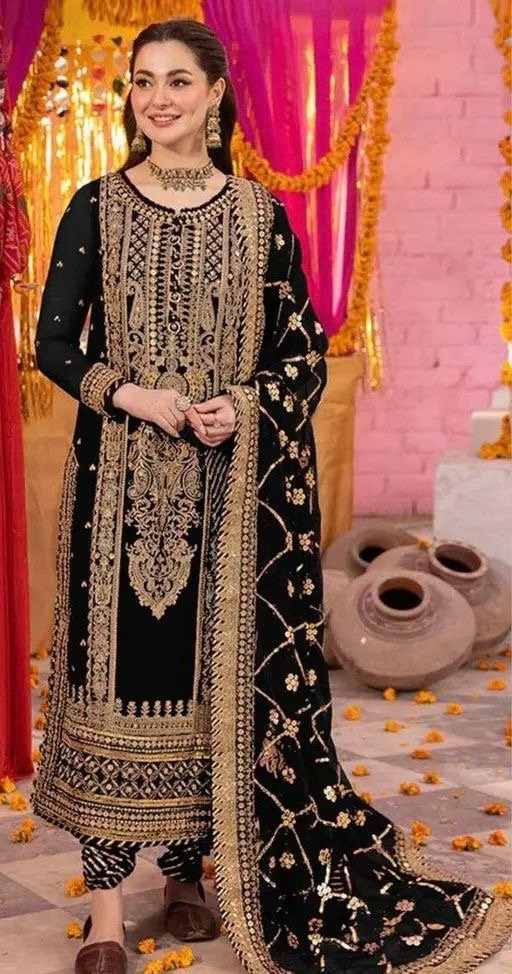 Hania Amir’s 3pc Faux Georgette Set - Chikankari official