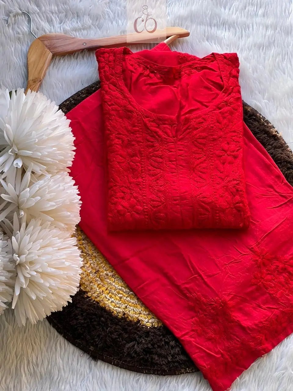34 / Red