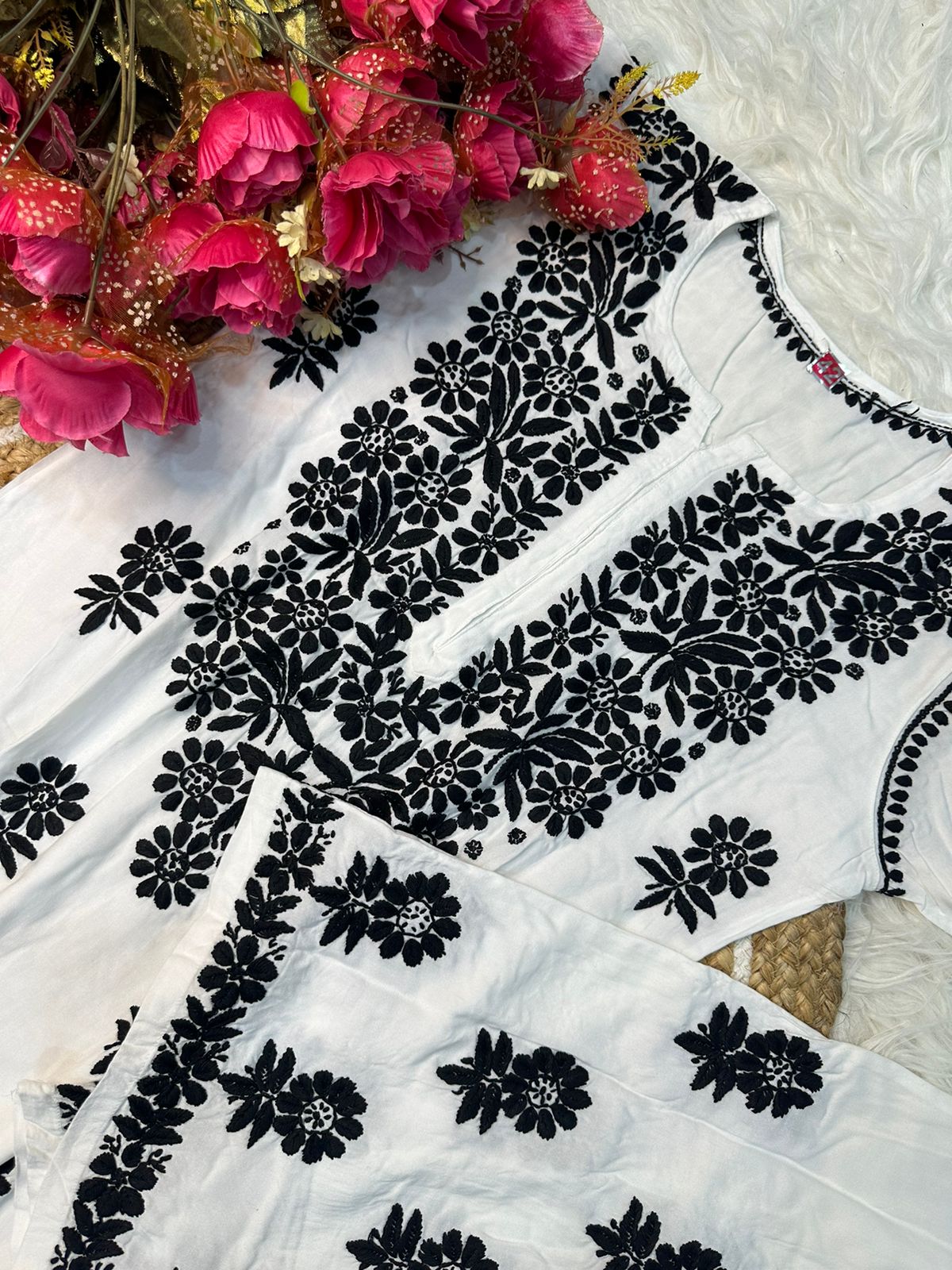 Heavy 3D Worked Good looking Combo in B&W - Chikankari official