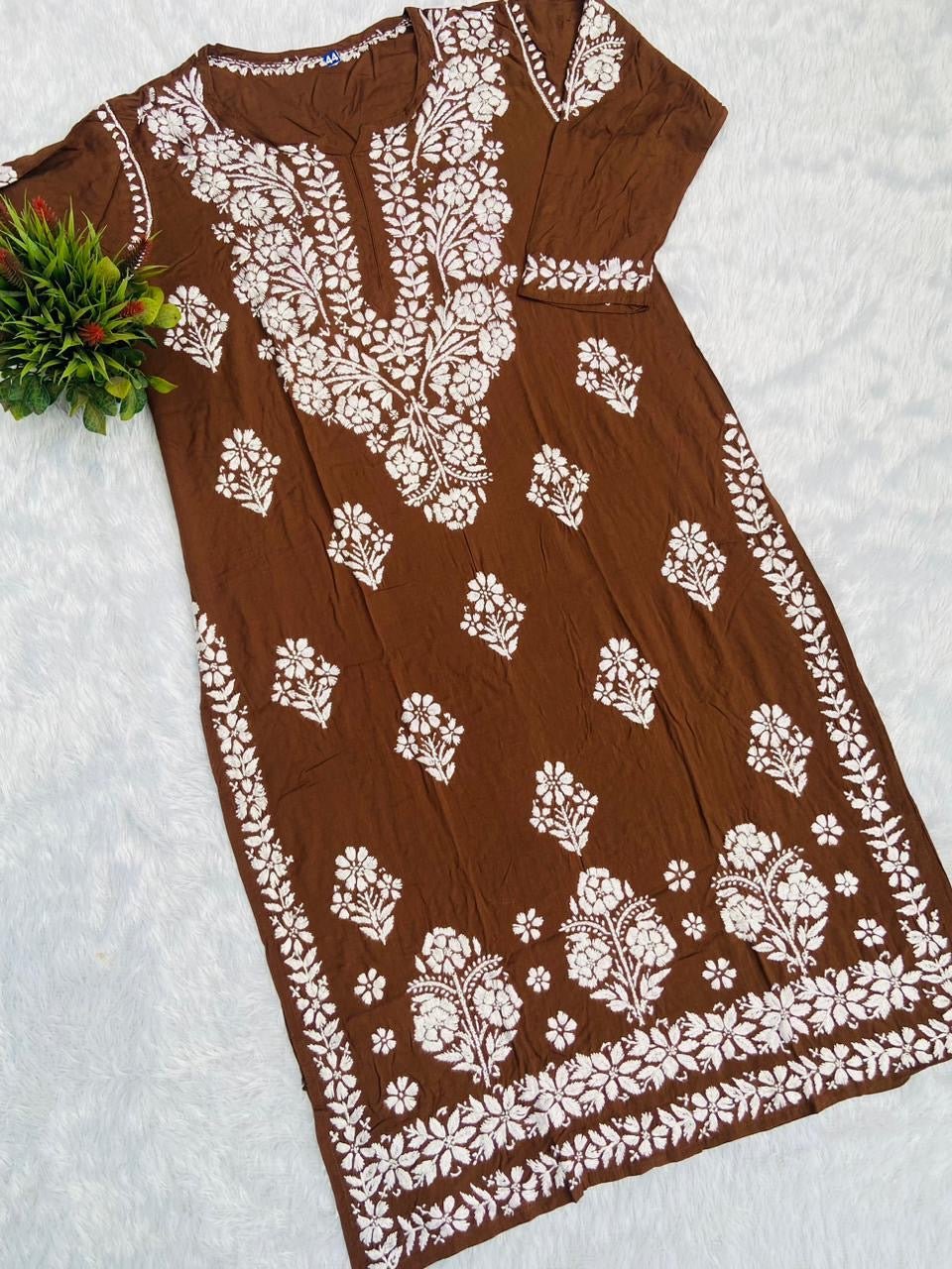 Heavy border Designed Chikankari kurti - Chikankari official