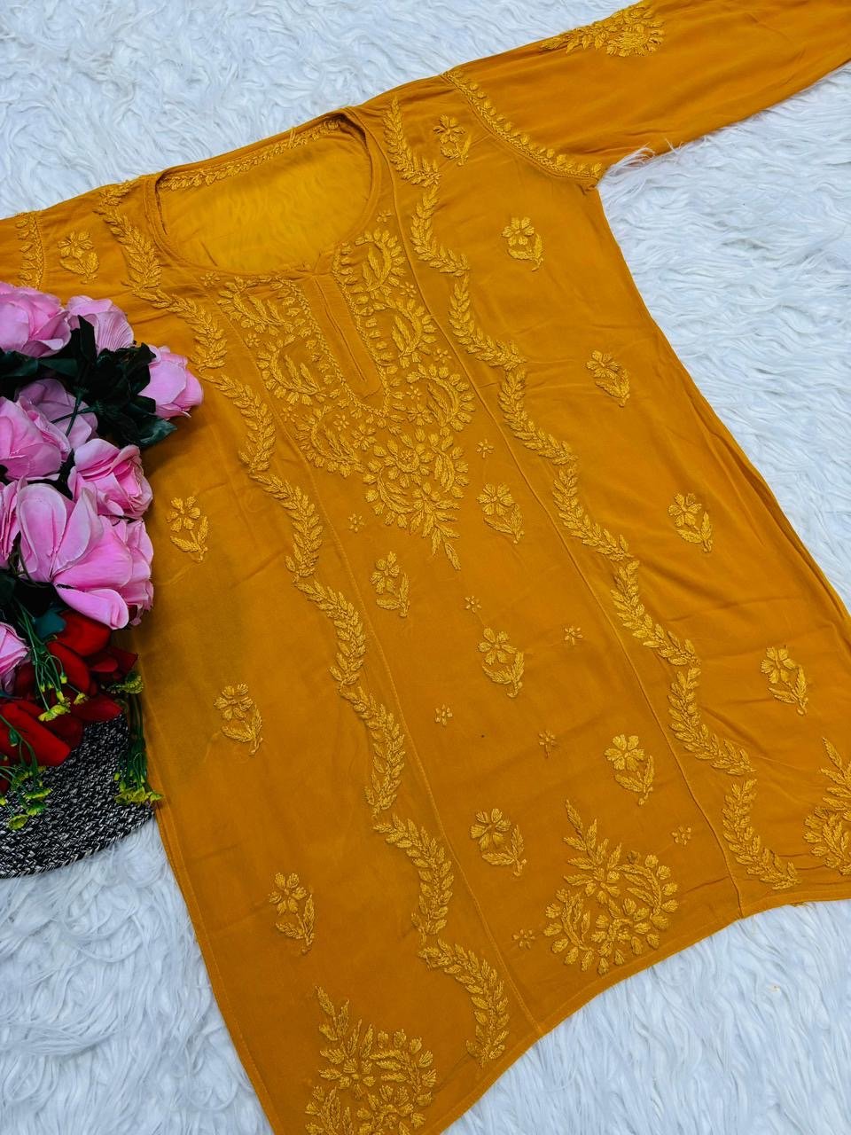 Heavy Chadi Daman Ghasspatti short top - Chikankari official