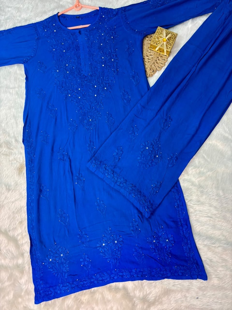 36 / blue