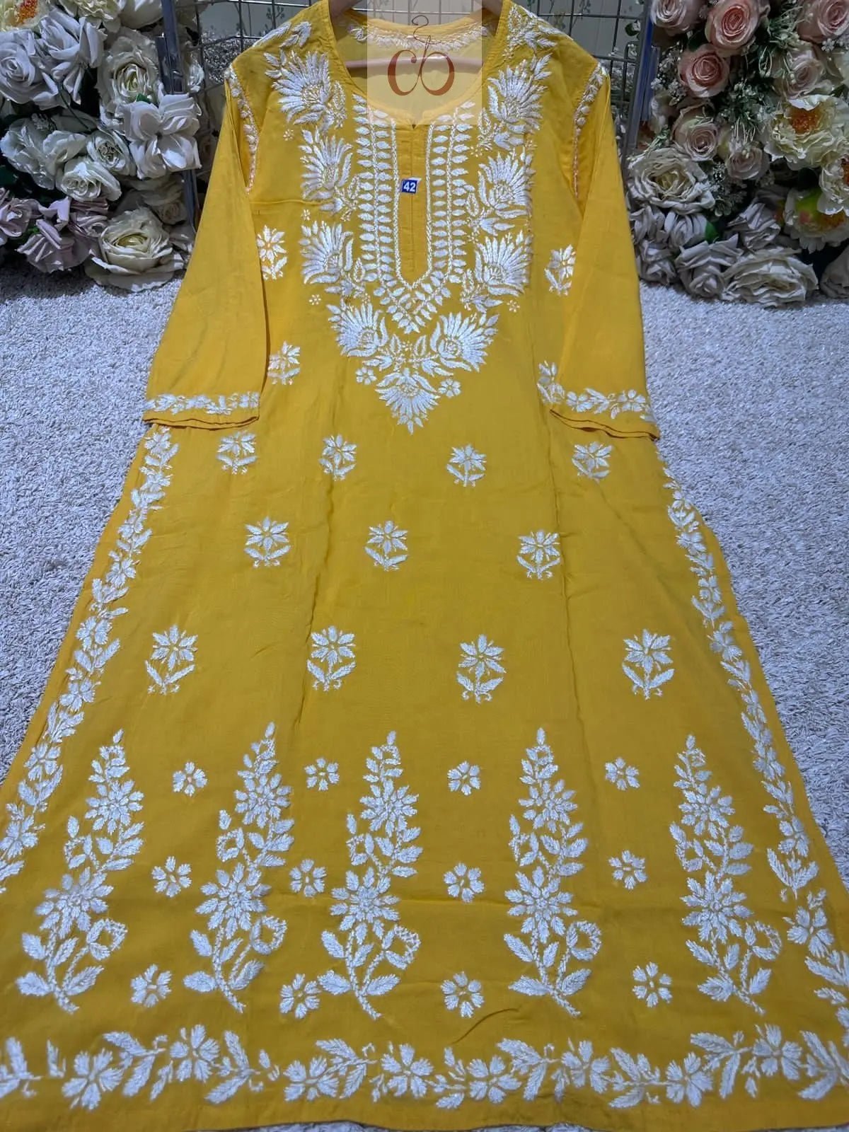 38 / yellow