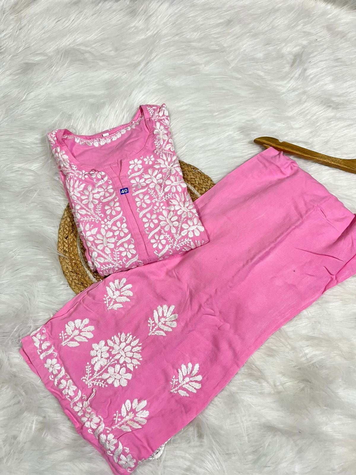 36 / pink