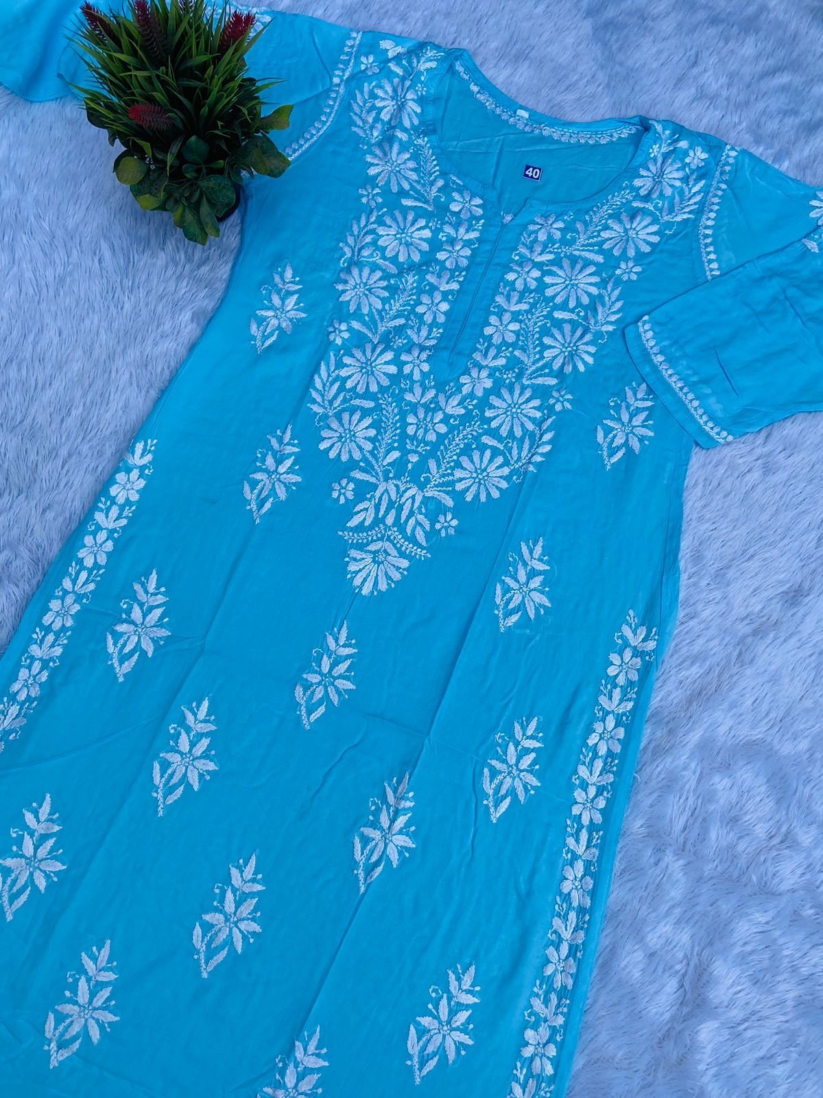 Hoor chikan modal kurta - Chikankari official