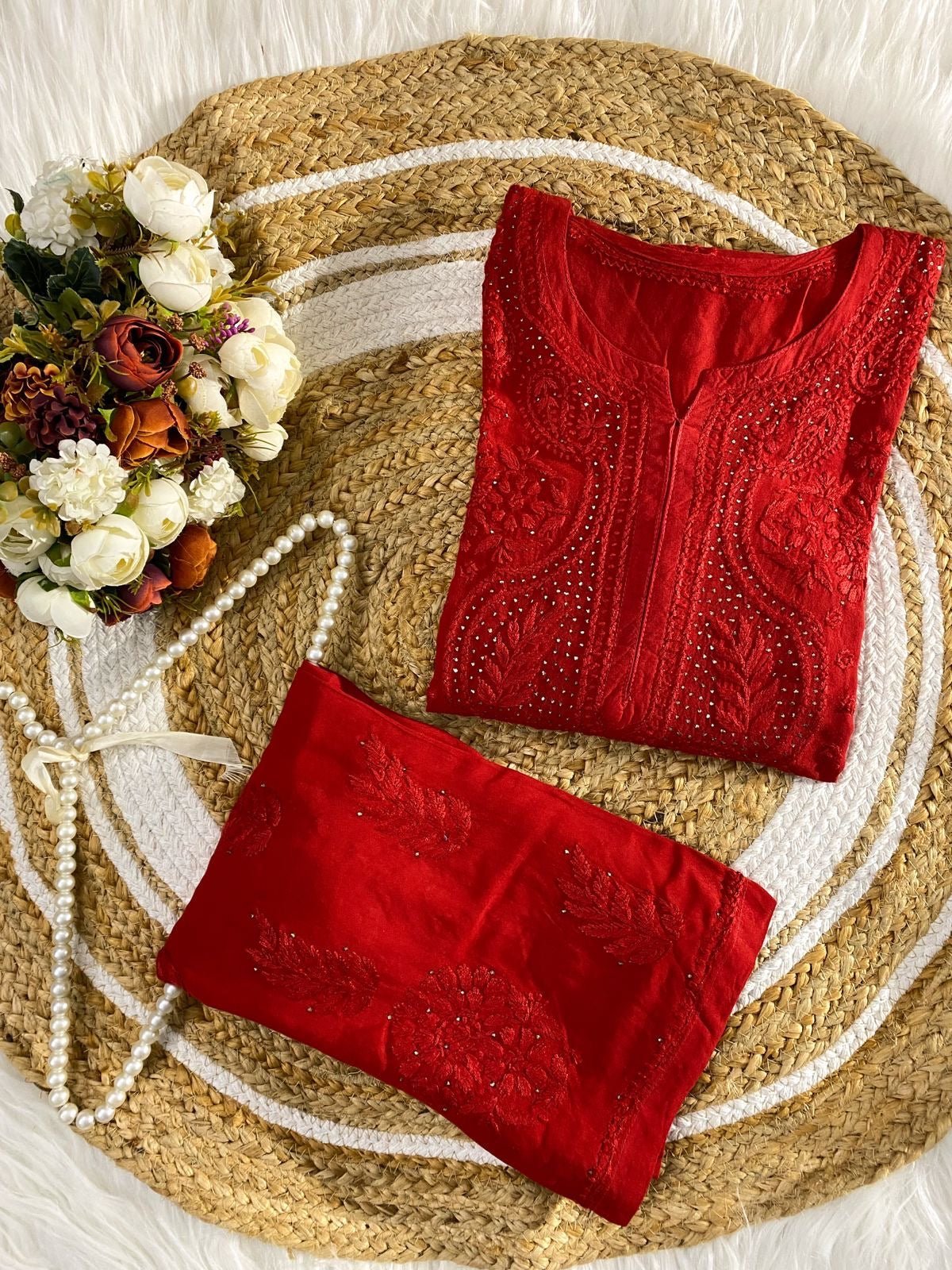 38 / red