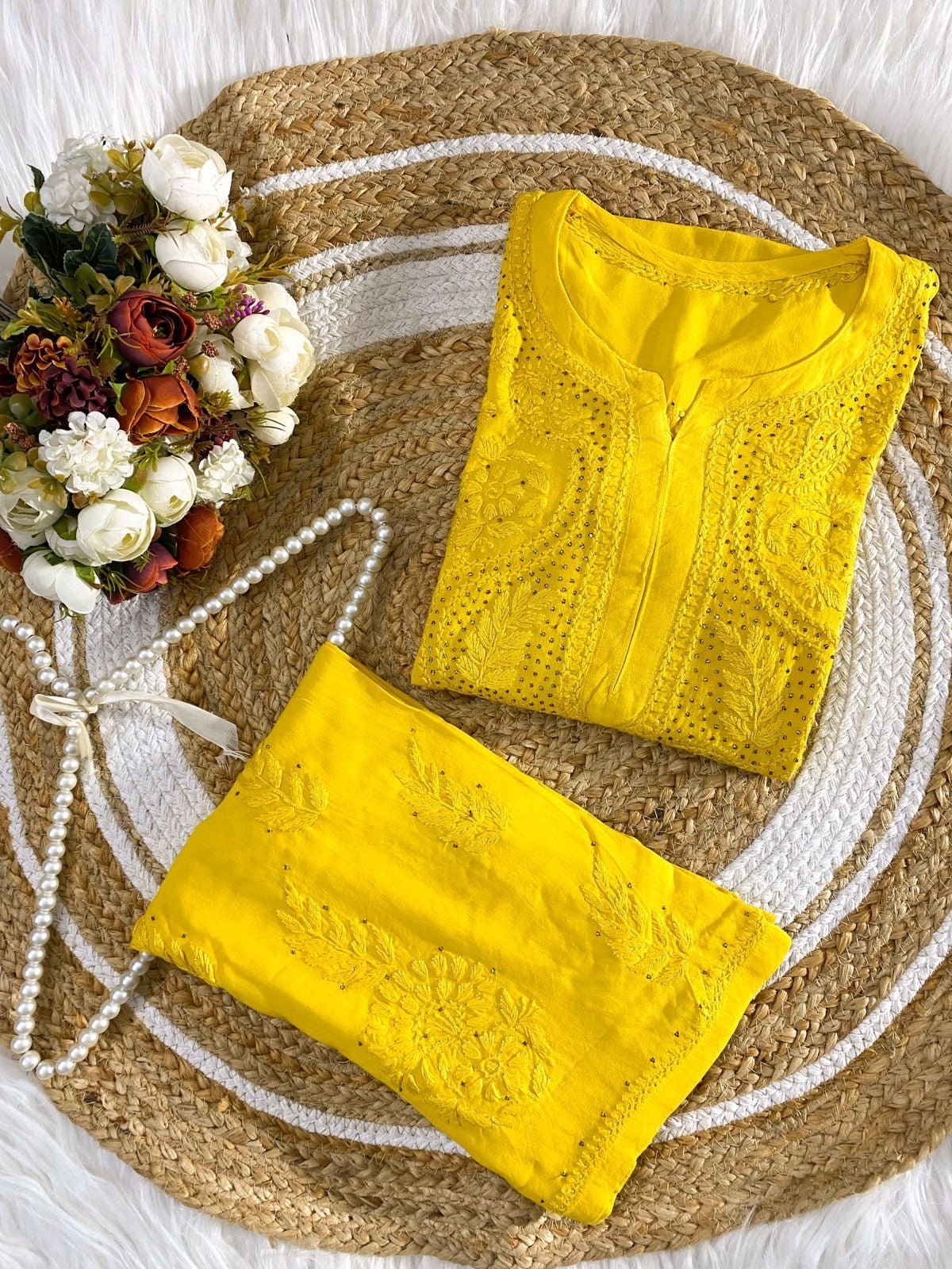 38 / yellow