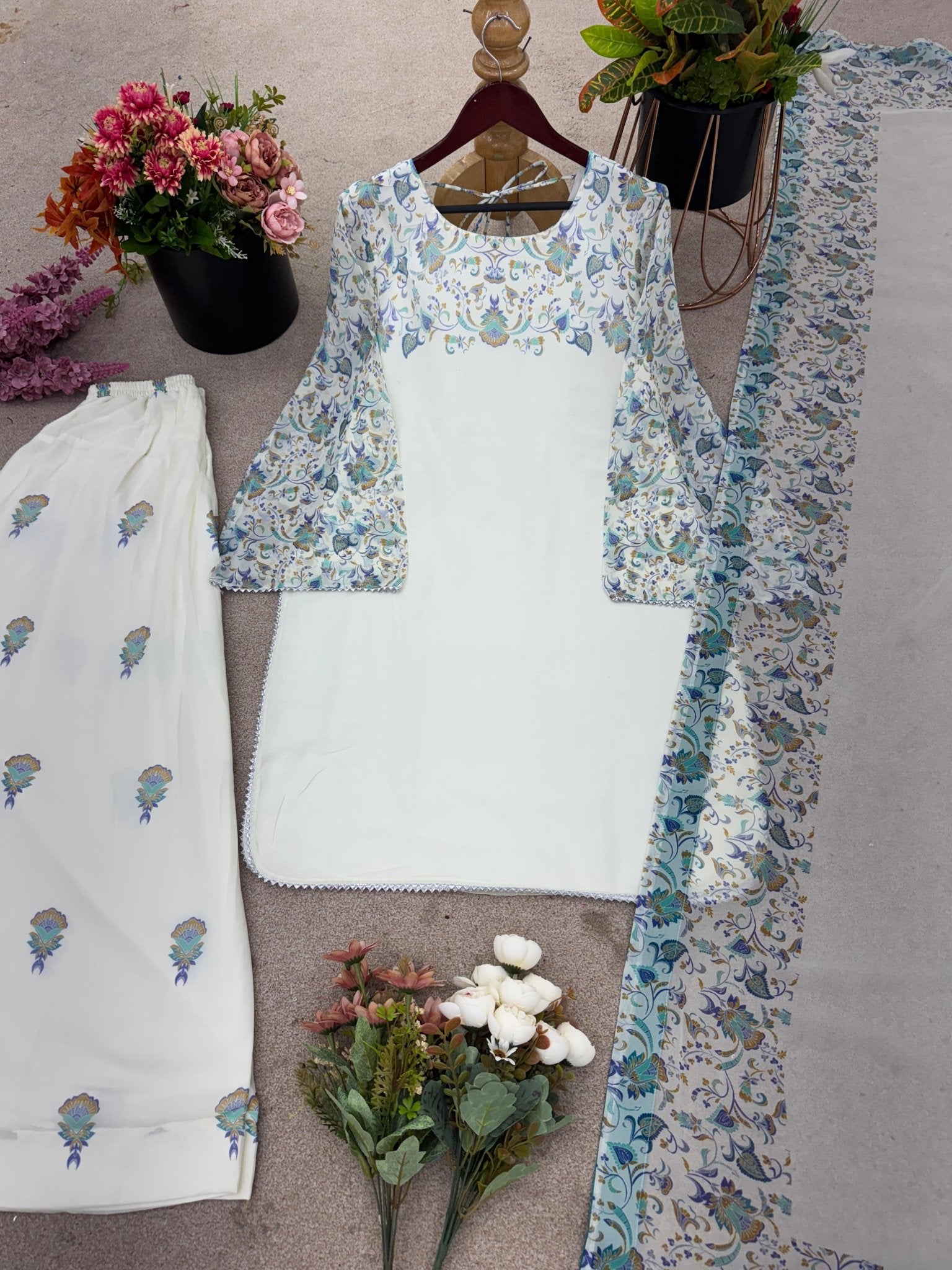 Ivory White Floral Embroidered Kurta Set with Organza Dupatta - Chikankari official