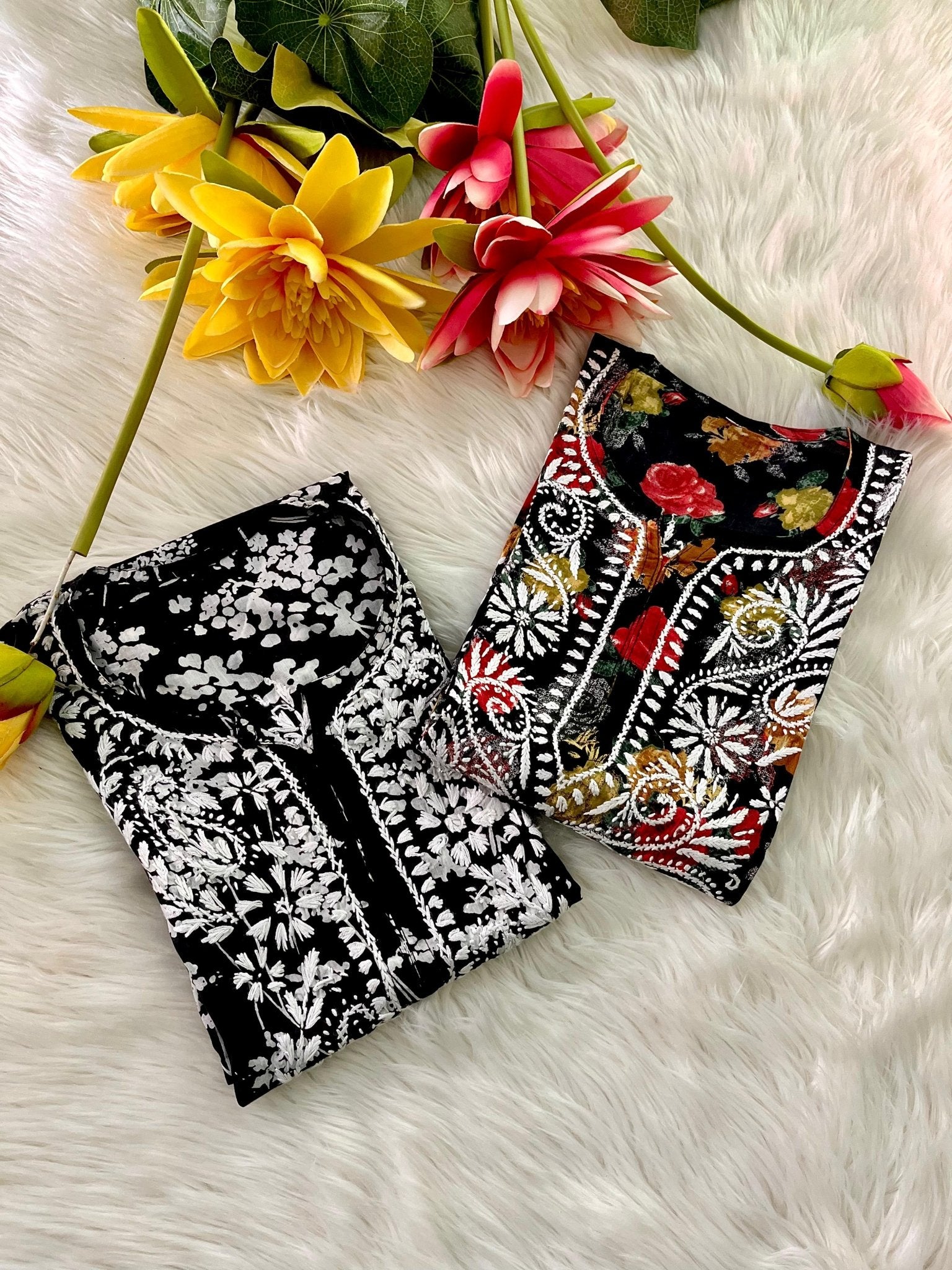 Judwa Buy 1 Get 1 Free Mul Floral Kurtas - Chikankari official