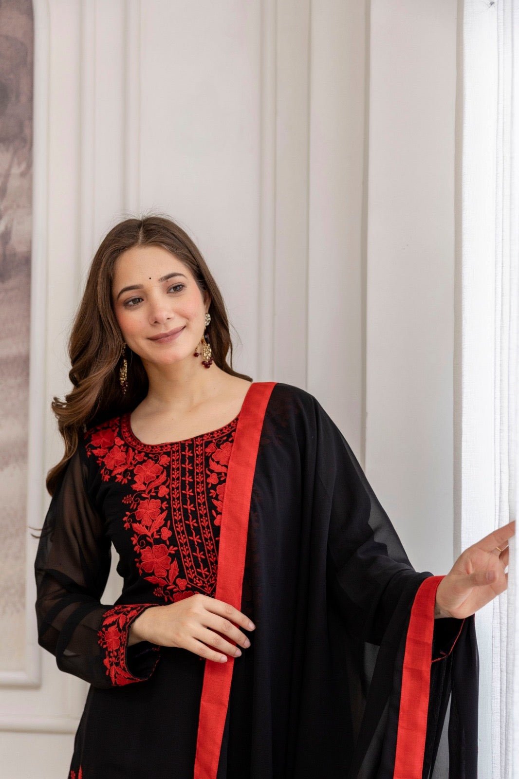 Katrina Kaif Viral Red Embroidered black straight 3pc Set