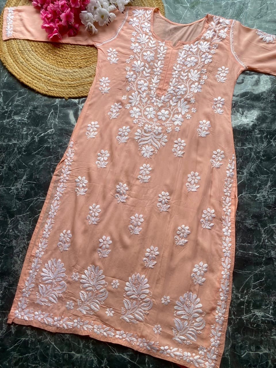 36 / peach