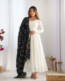 Lightweight Fresh Festive Attire - Chikankari official