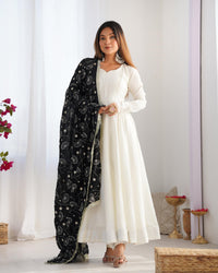 Lightweight Fresh Festive Attire - Chikankari official