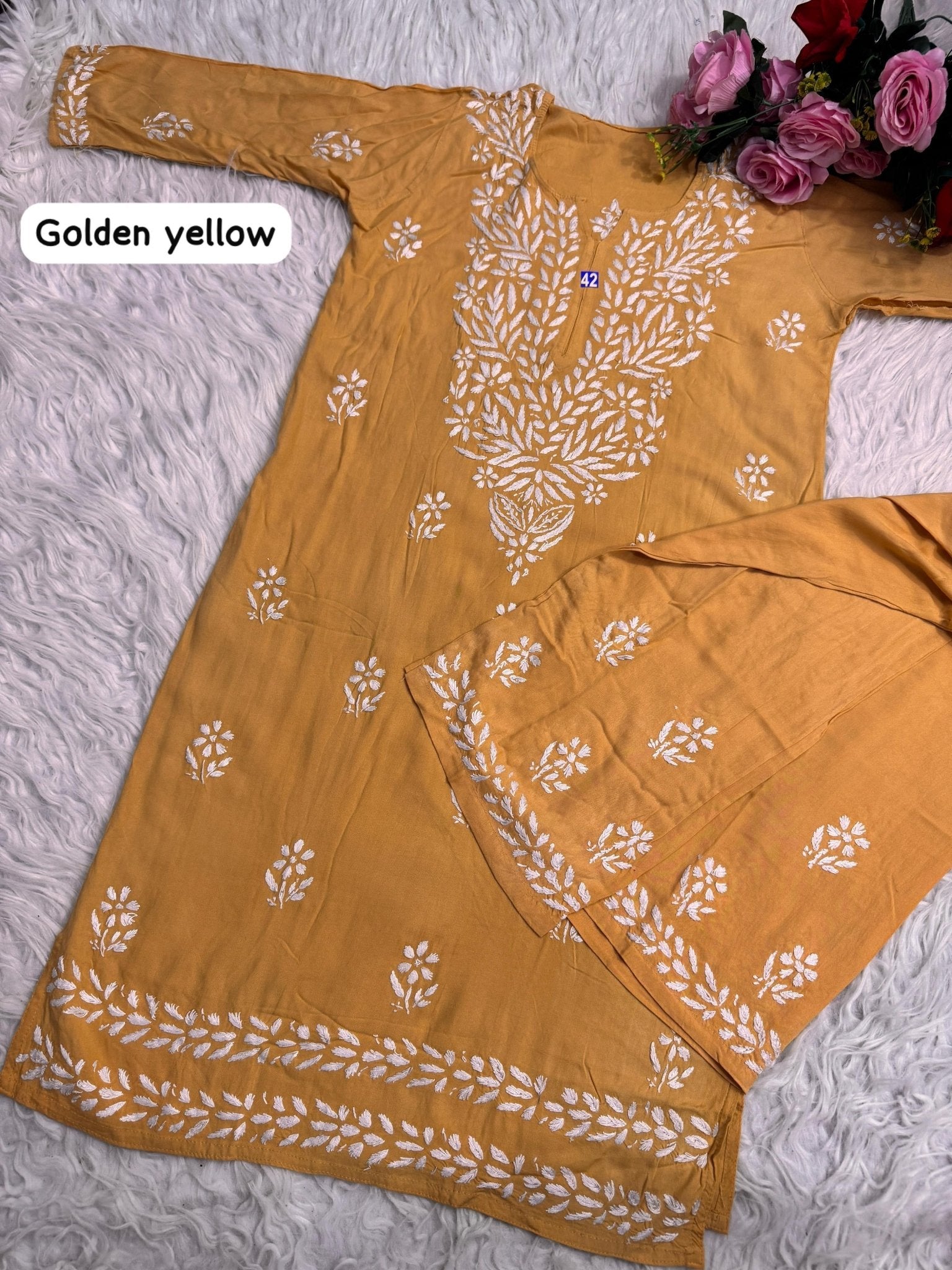 38 / golden yellow