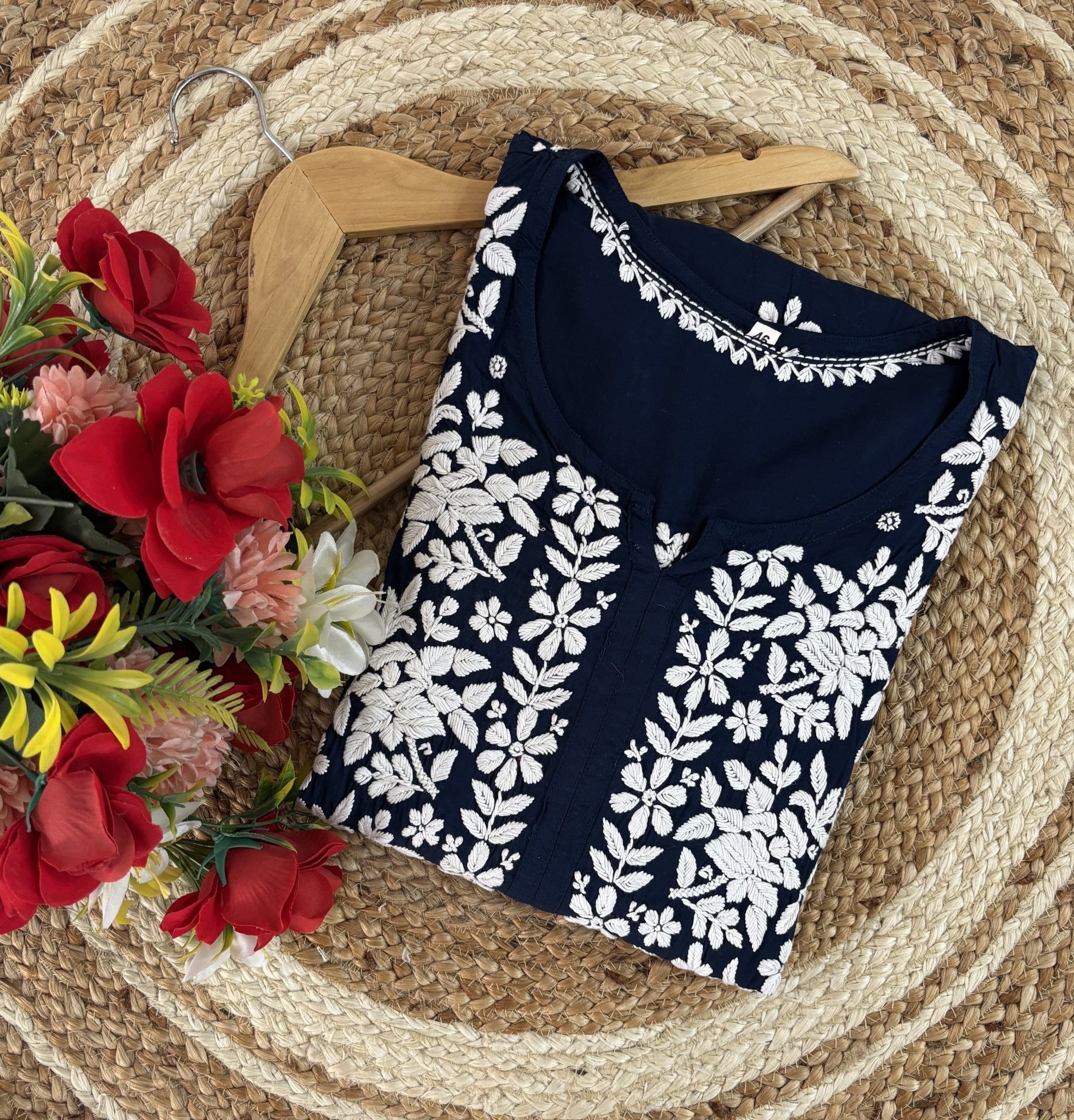 Lucknowi Chikankari Polister Thread Beautiful Ghas Patti Hand Modal Kurti - Chikankari official
