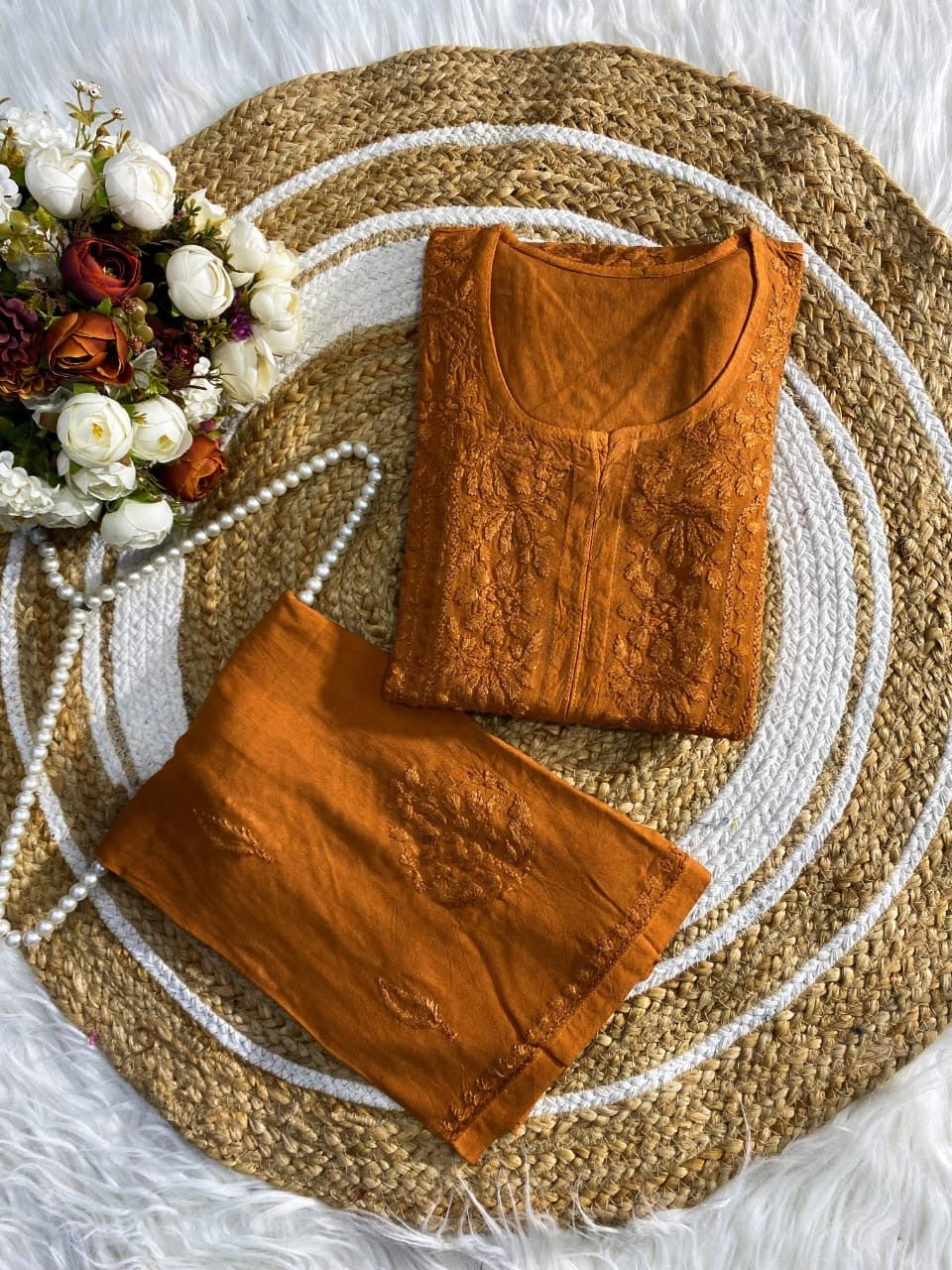 Luxurious Crafted Ghasspatti Chikankari Kurti with plazzo - Chikankari official
