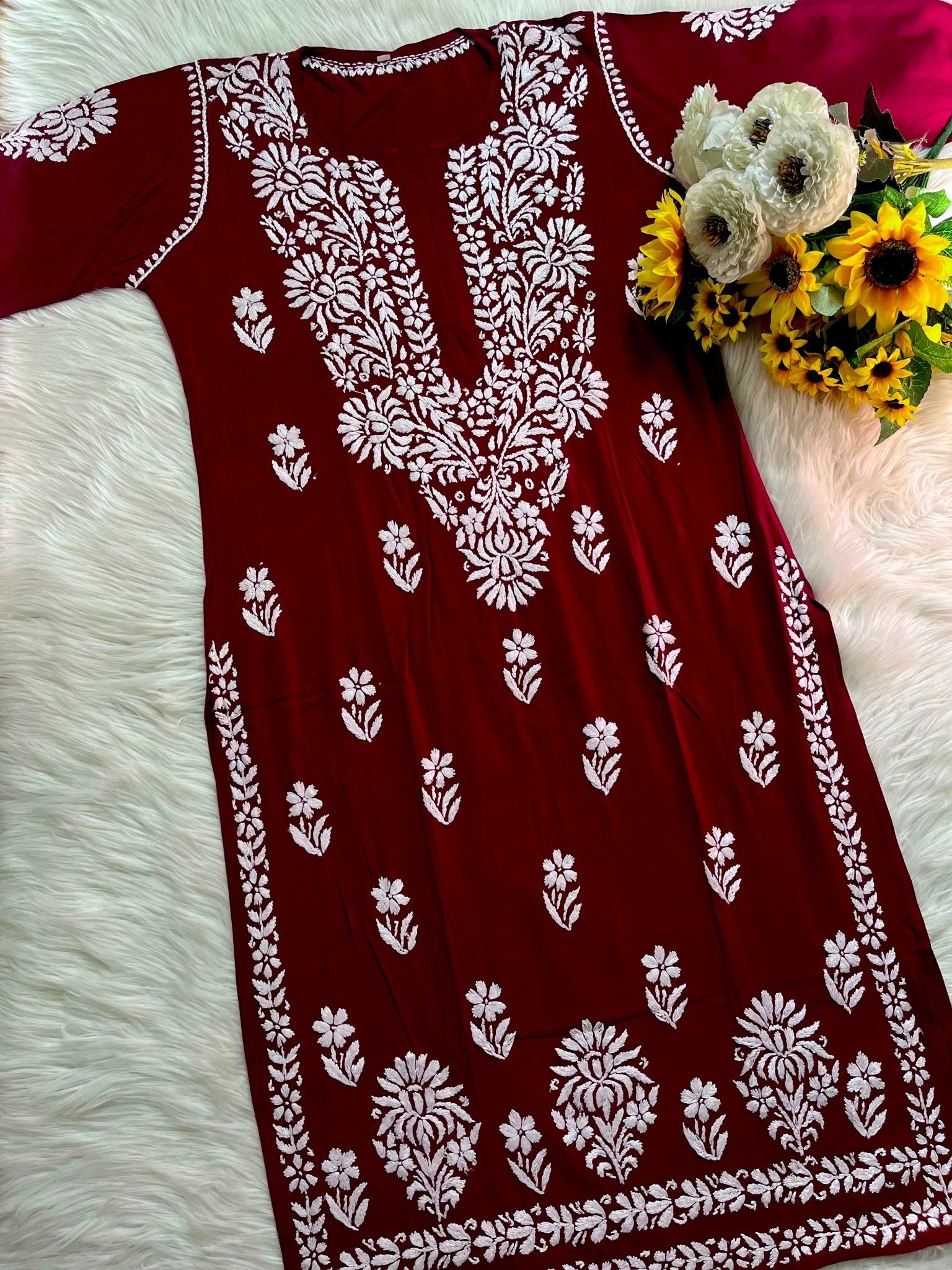 Minimal Lightweight ghaspatti rayon set - Chikankari official