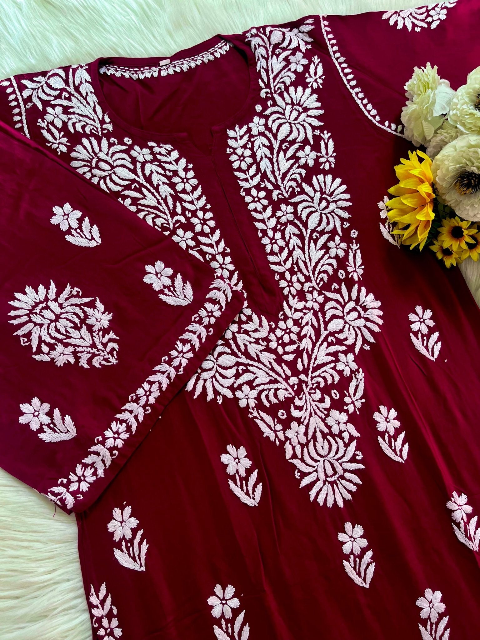 Minimal Lightweight ghaspatti rayon set - Chikankari official
