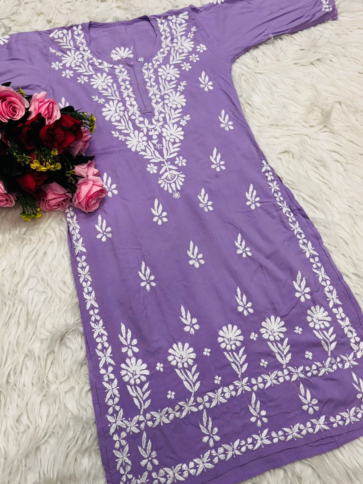 Modal Beautiful Lucknowi Kurti - Chikankari official