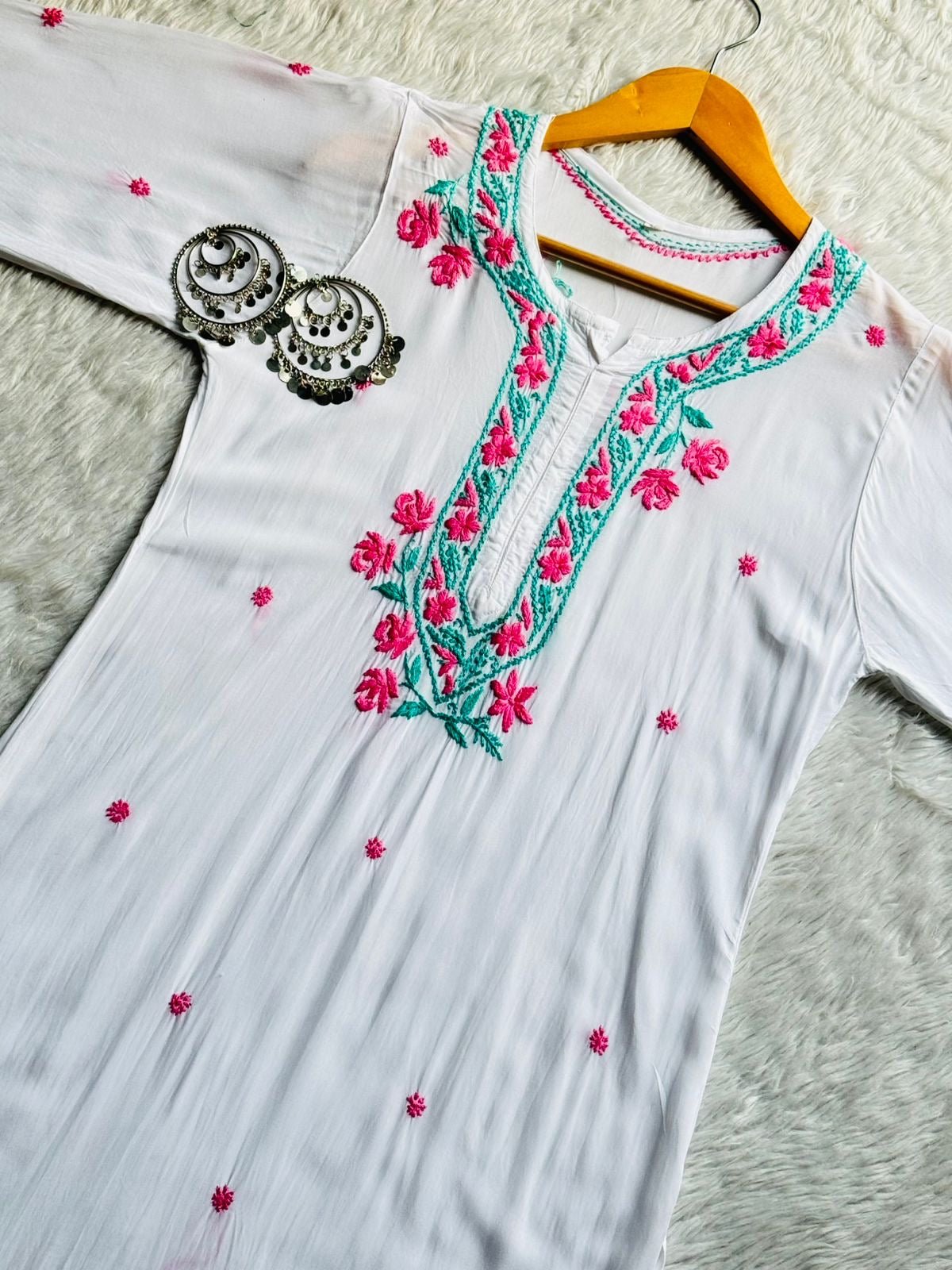 Modal Dual thread soft kurta set - Chikankari official