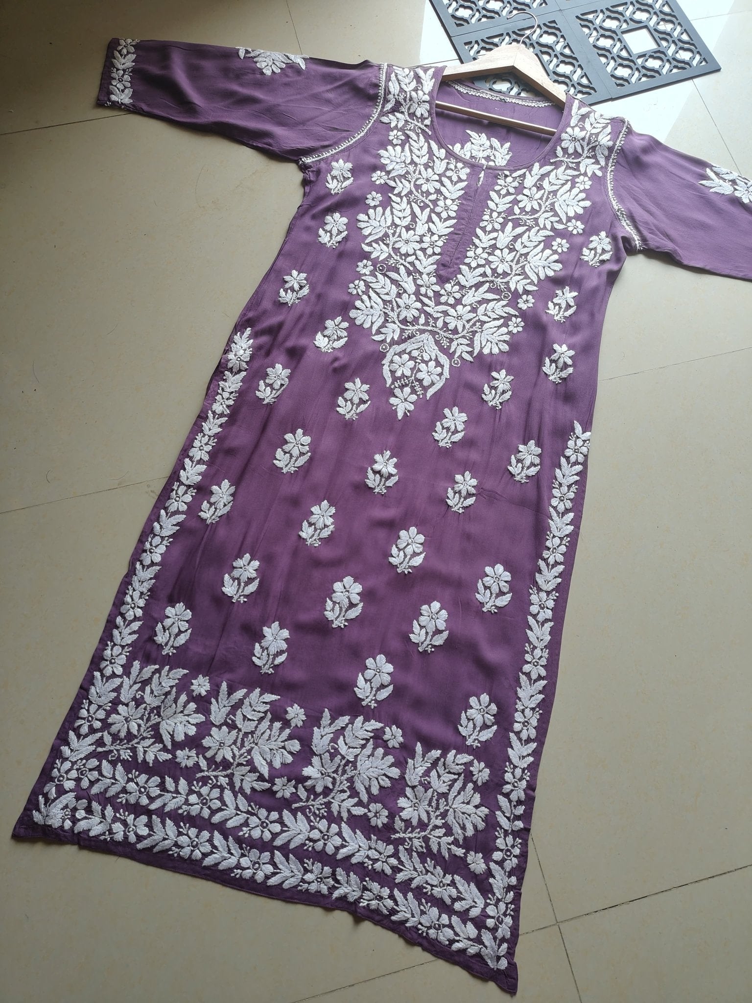 Modal Heavy work Iddat Chikankari Kurta - Chikankari official