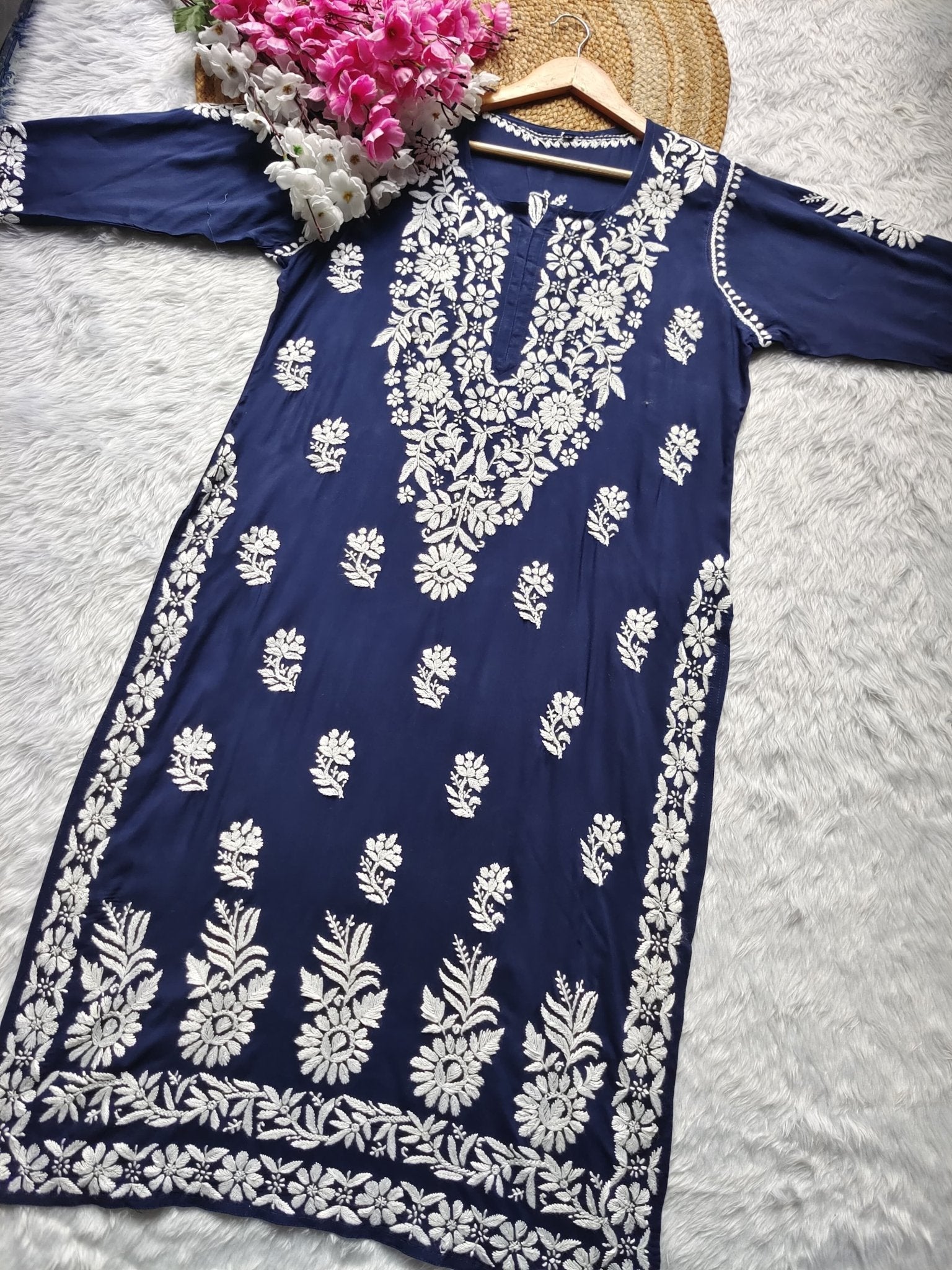 38 / navy blue