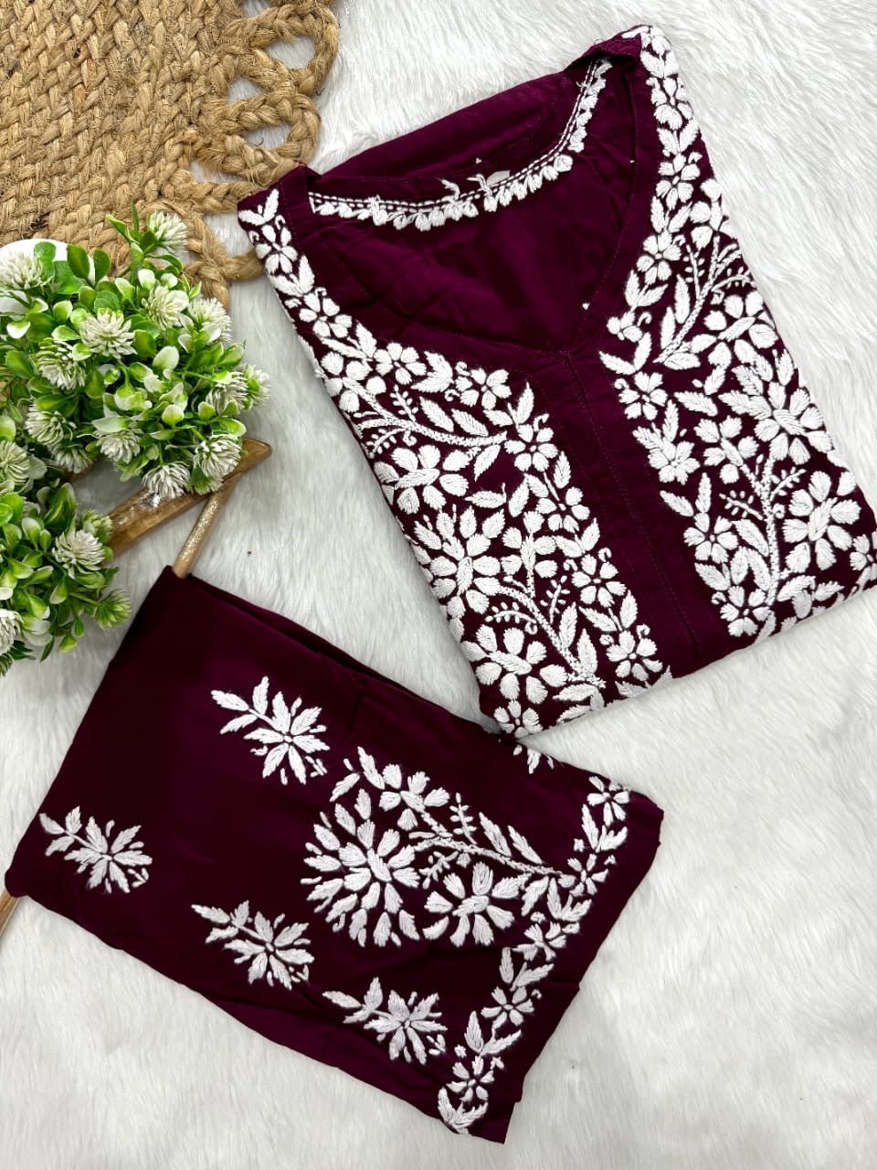 38 / maroon