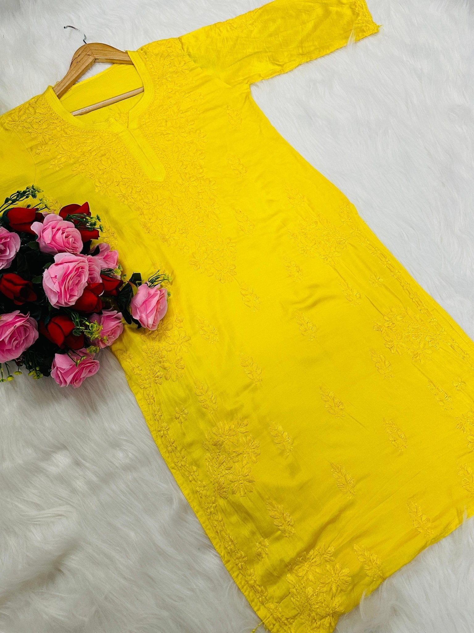 38 / yellow