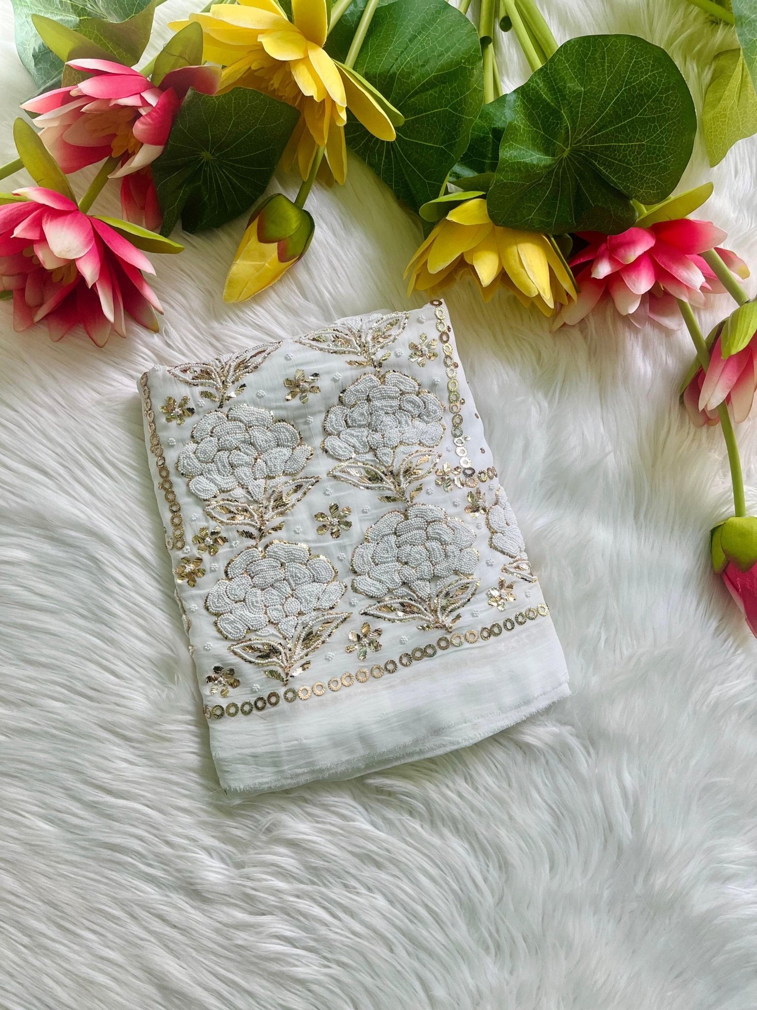 MughleKhaas Viscose Suit - Chikankari official