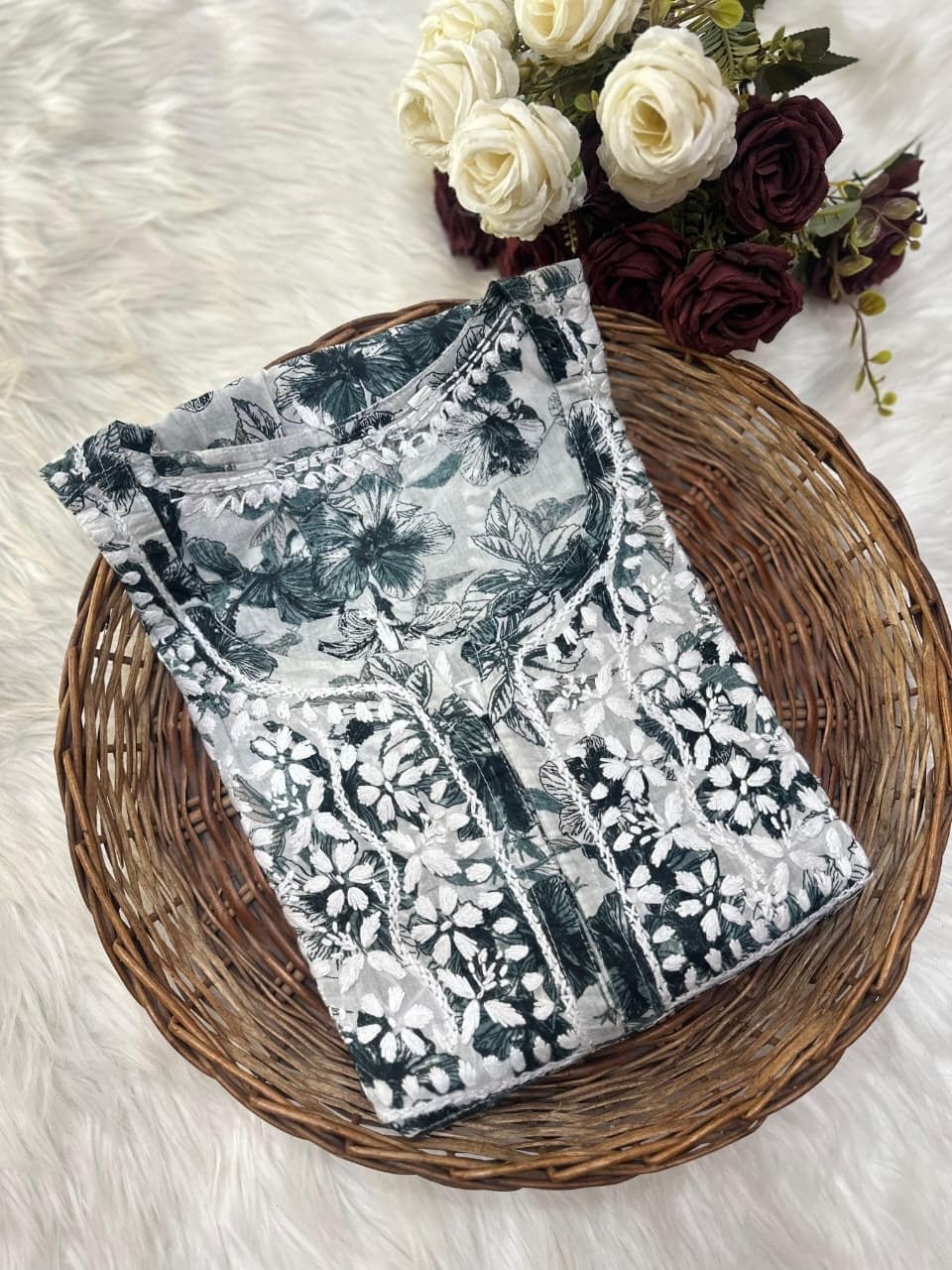 Mul Mul leaves embroidery - Chikankari official