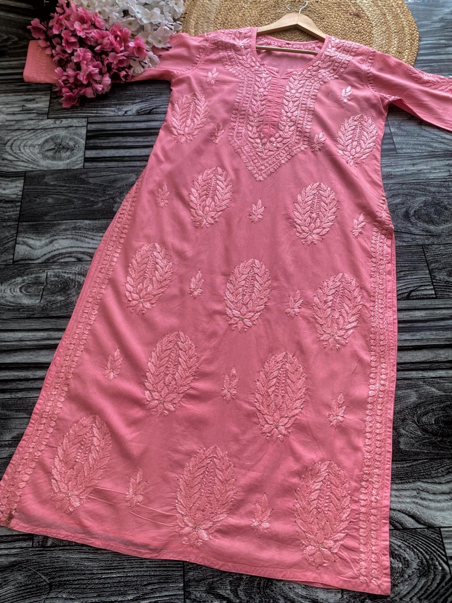 40 / pink