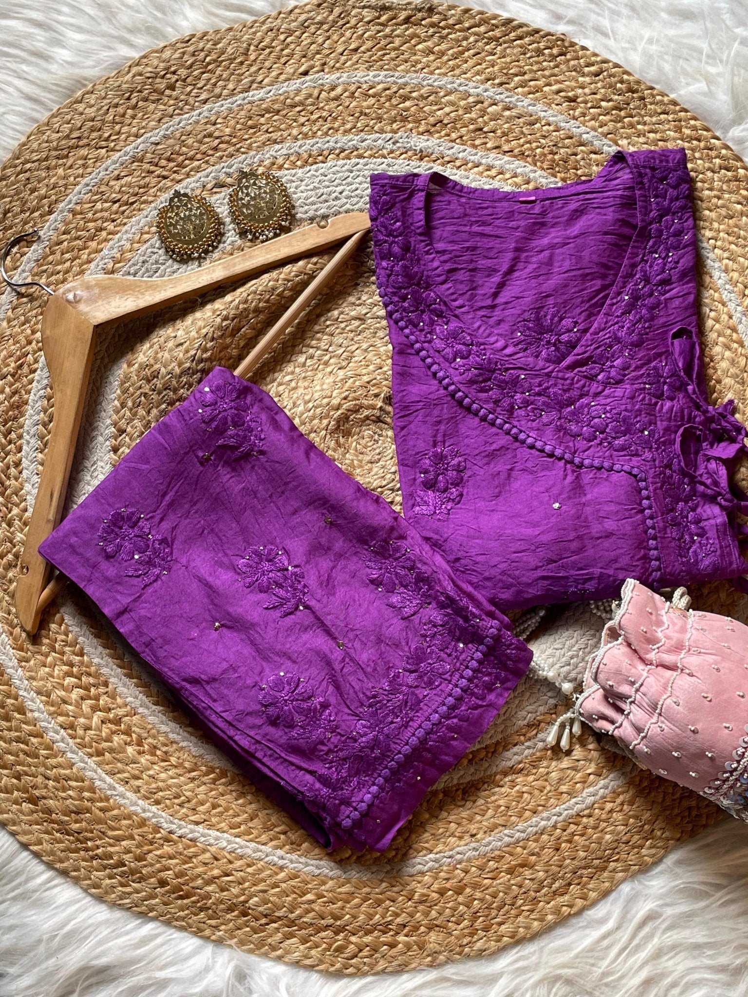 38 / purple