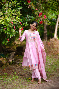NEW BEUTIFUL SUIT SET - Chikankari official