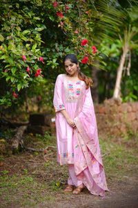 NEW BEUTIFUL SUIT SET - Chikankari official